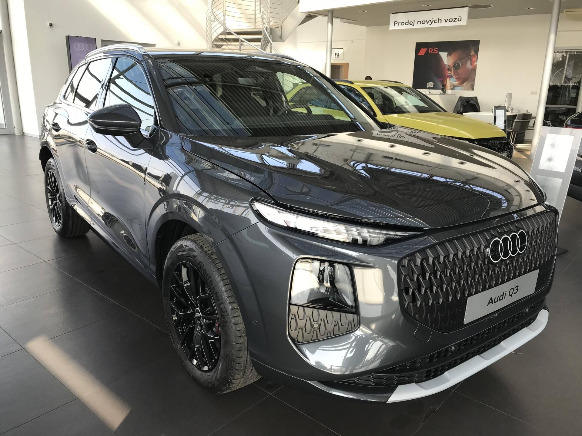 Audi Q3, quattro ST7 2,0TFSI - fotka 2