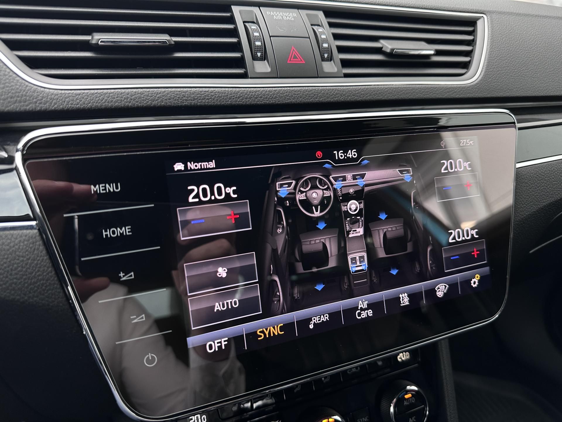 Škoda Superb, 2.0TDi L&K 4x4 DSG Blue Ocean - fotka 5