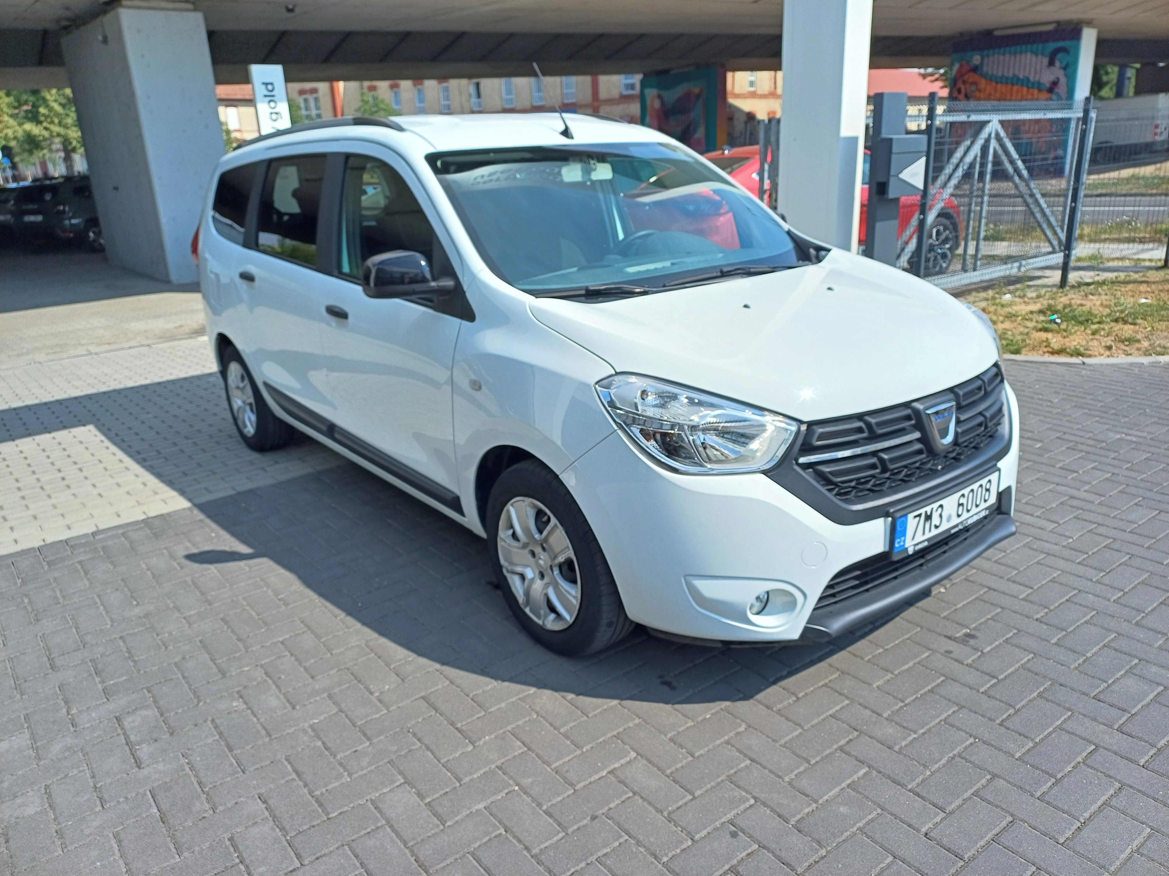Dacia Lodgy, Blue dCi 115 Arctica 5 míst - fotka 4