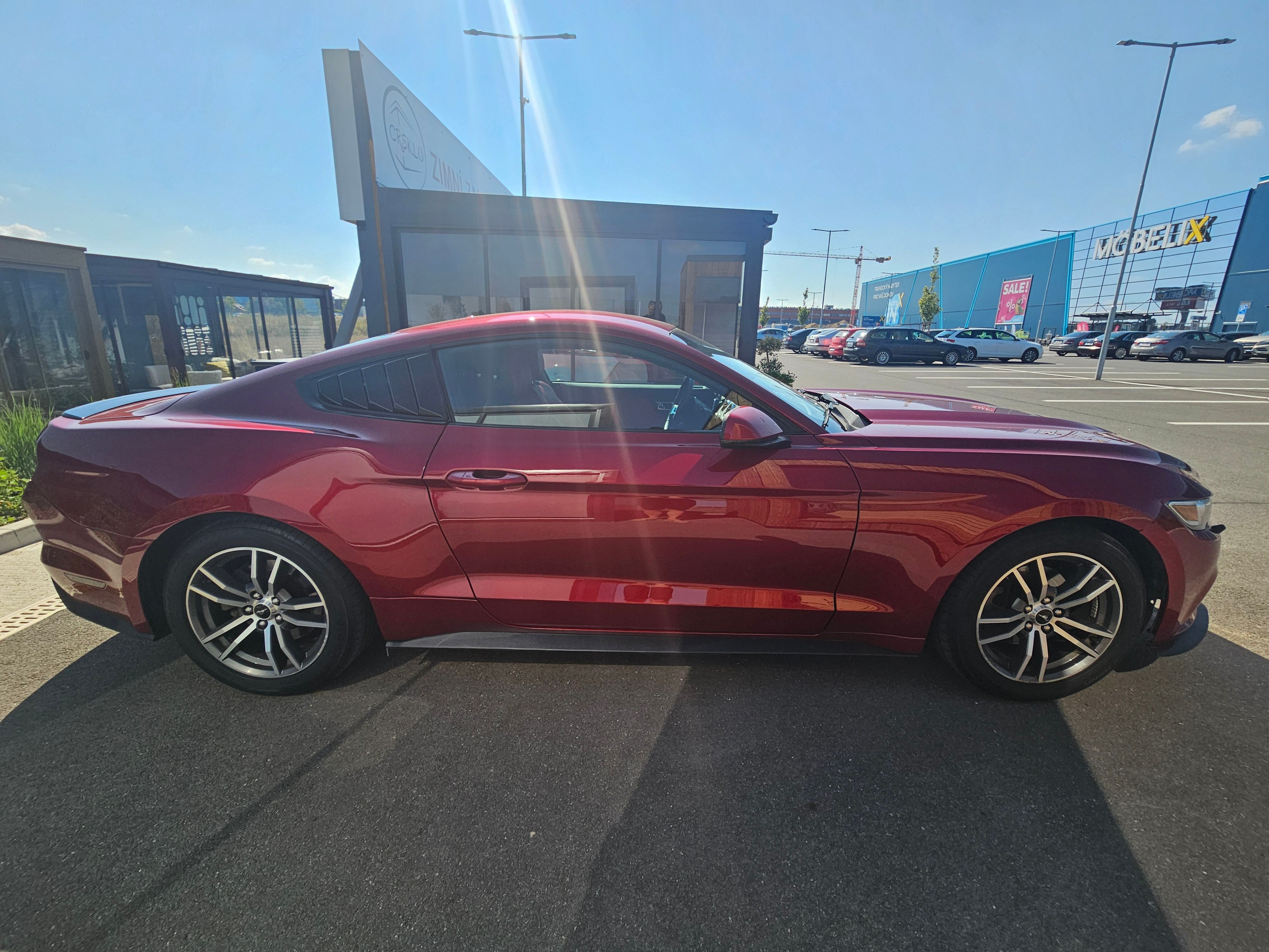 Ford Mustang, 2.3 EcoBoost Automat - fotka 6