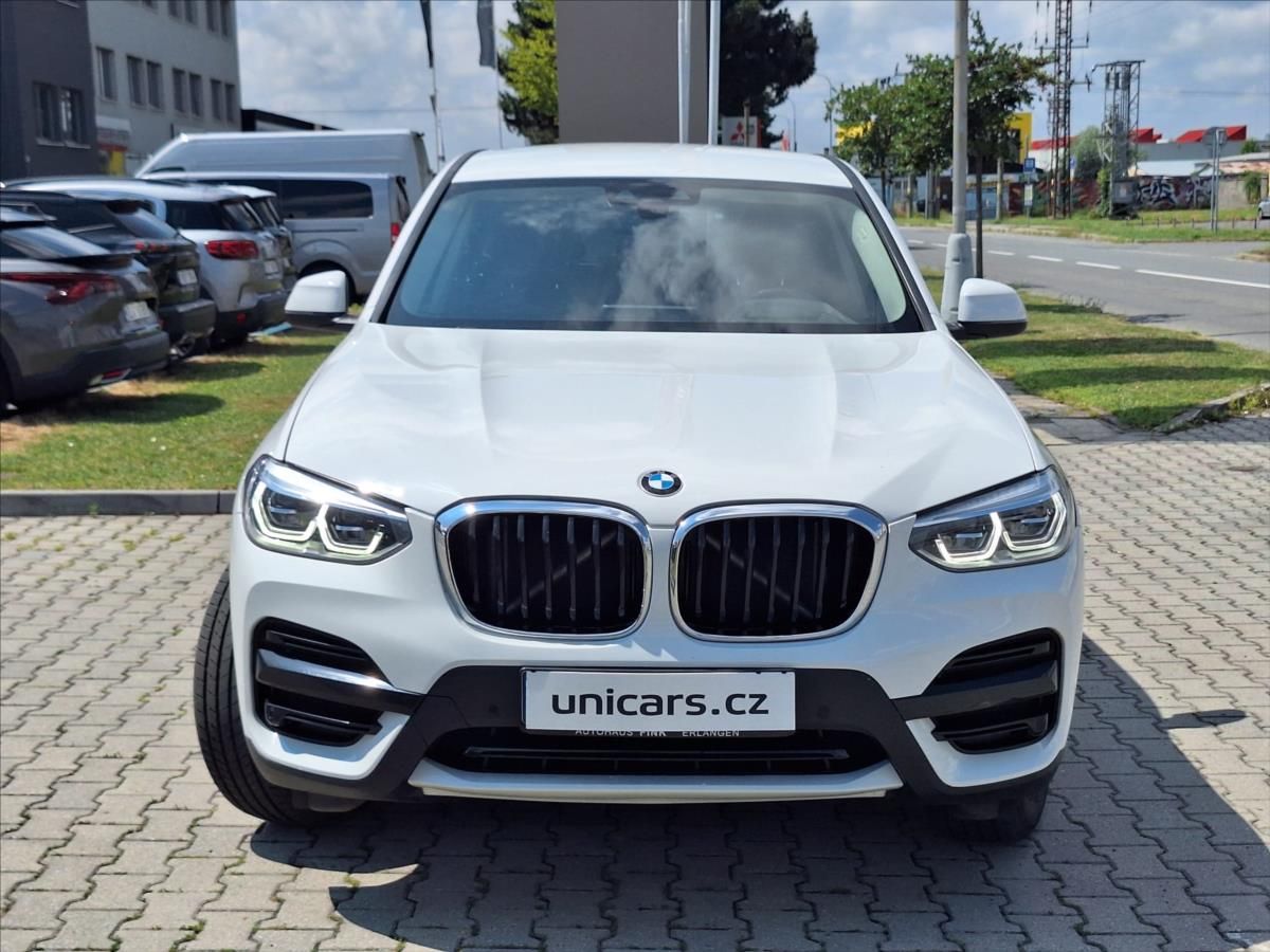 BMW X3, 3,0 D  XDrive HeadUp+tažné - fotka 2