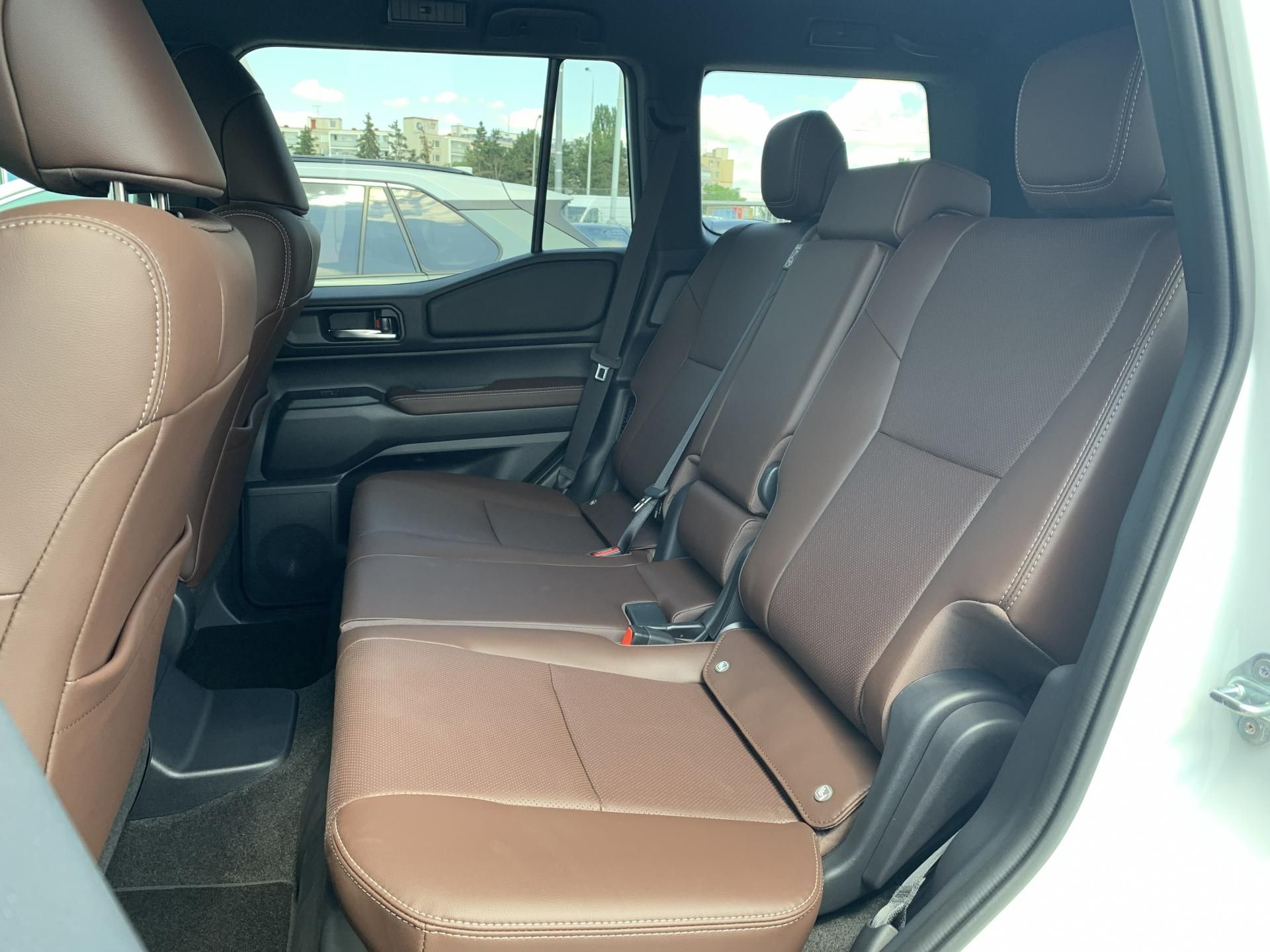 Toyota Land Cruiser, LANDCRUISER INVINCIBLE 2.8D-4D - fotka 6