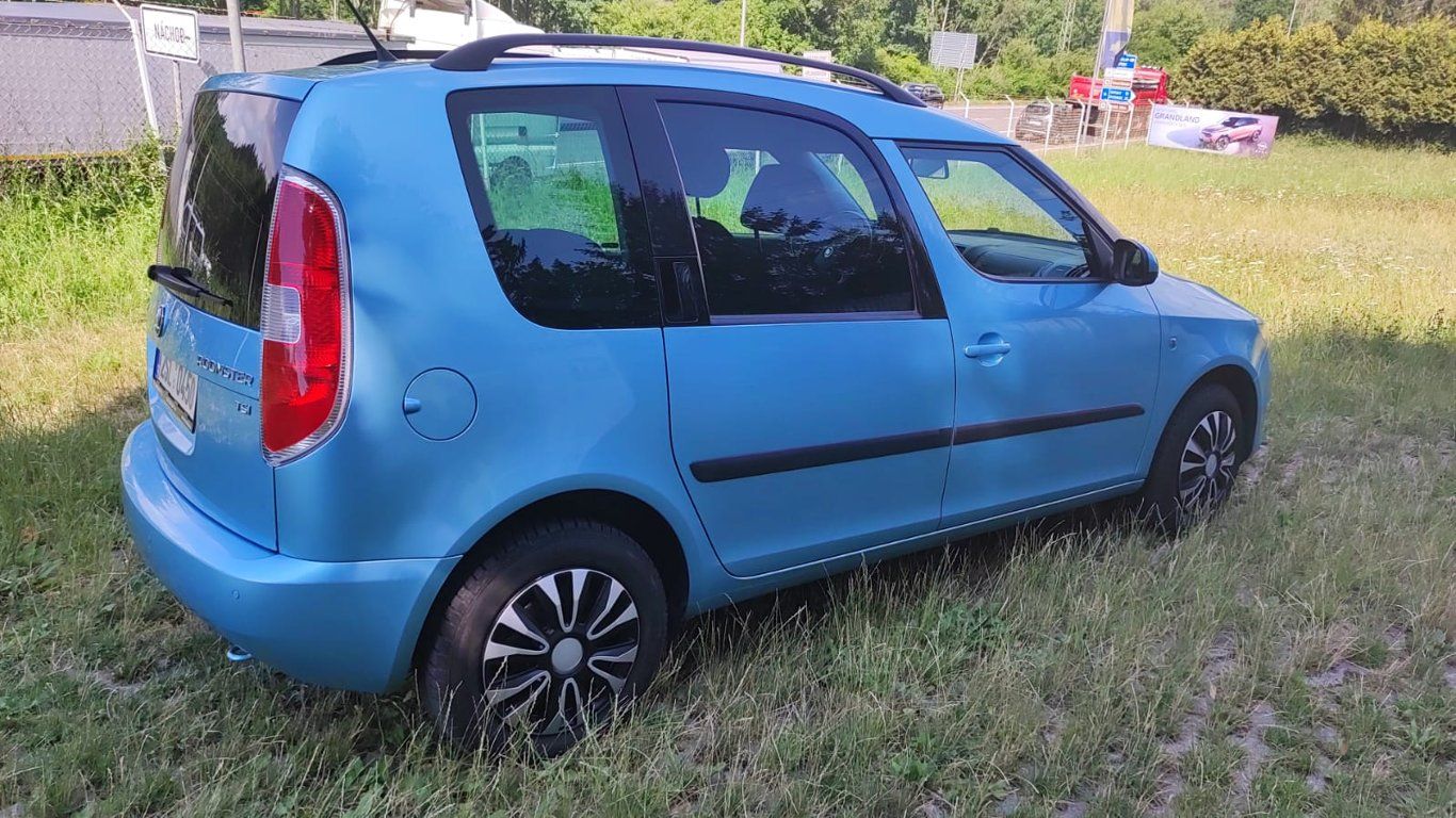 Škoda Roomster, 1,2 63kW - fotka 5
