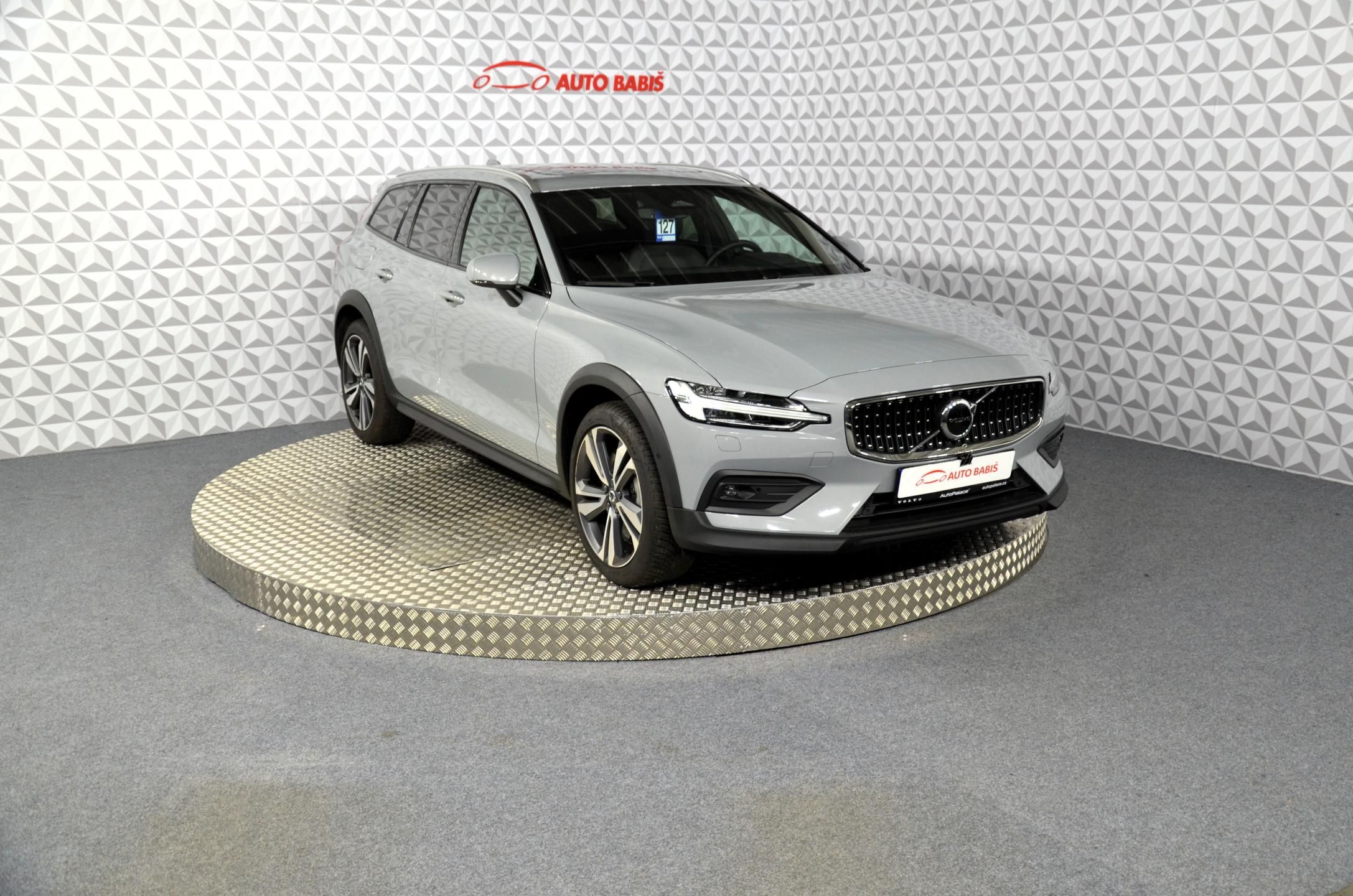 Volvo V60, CC B5 Ultimate AWD AT - fotka 3