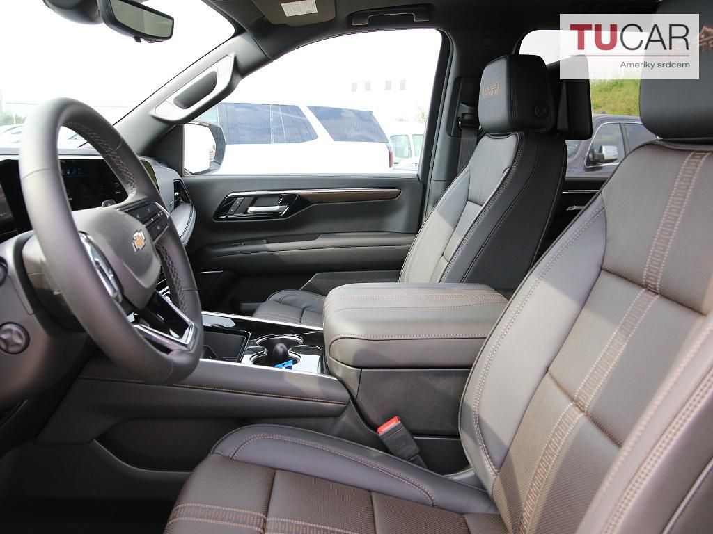 Chevrolet Suburban, 6,2 V8 High Country - fotka 6