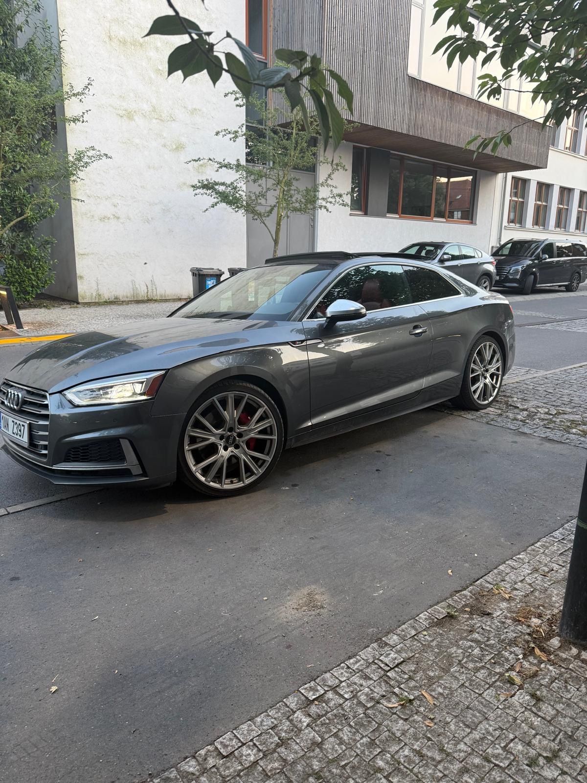 Audi S5, Audi S5 Quattro 260kw B&O - fotka 2