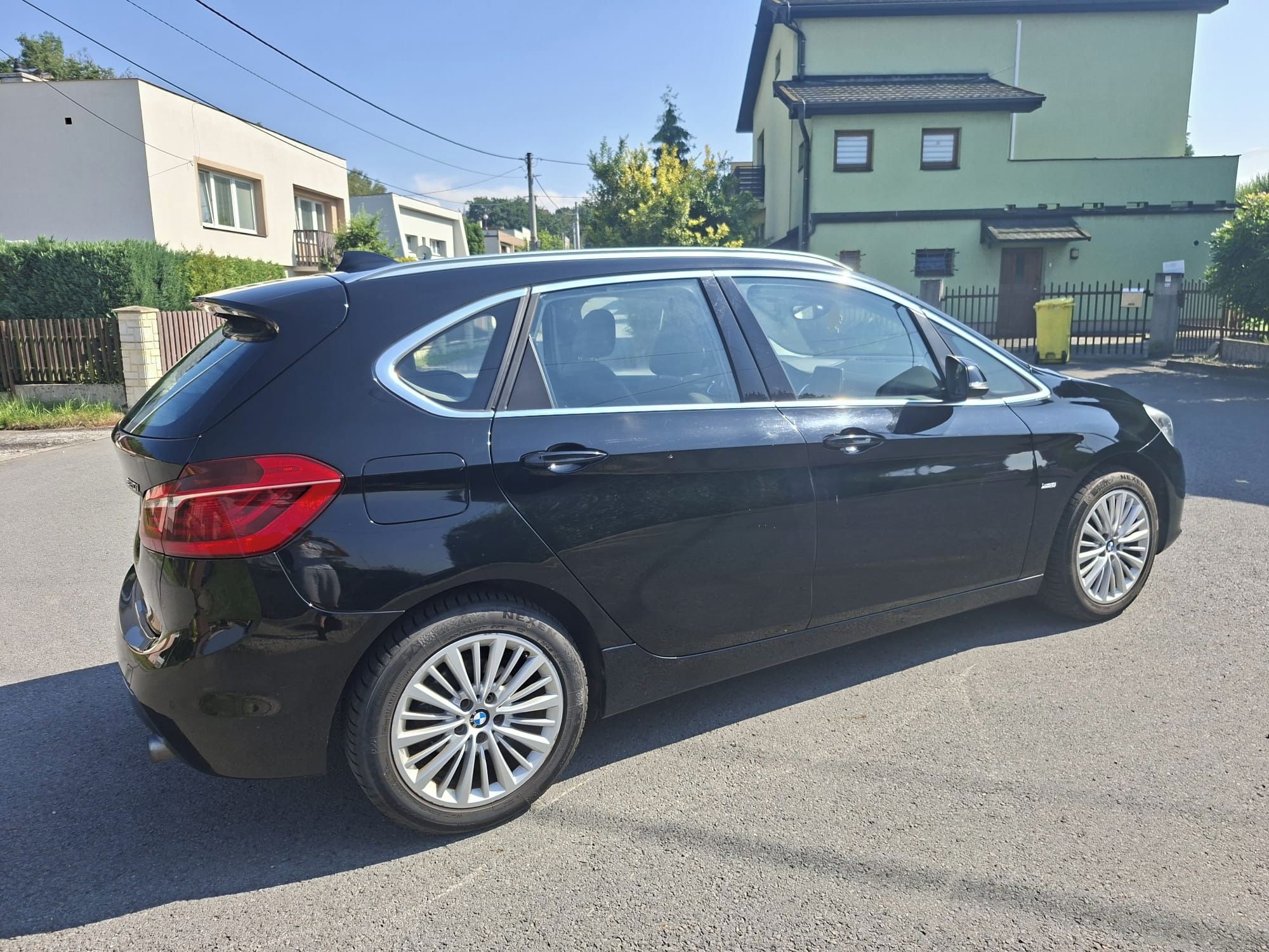 BMW Řada 2, BMW 220i Active Tourer 2.0i - fotka 3