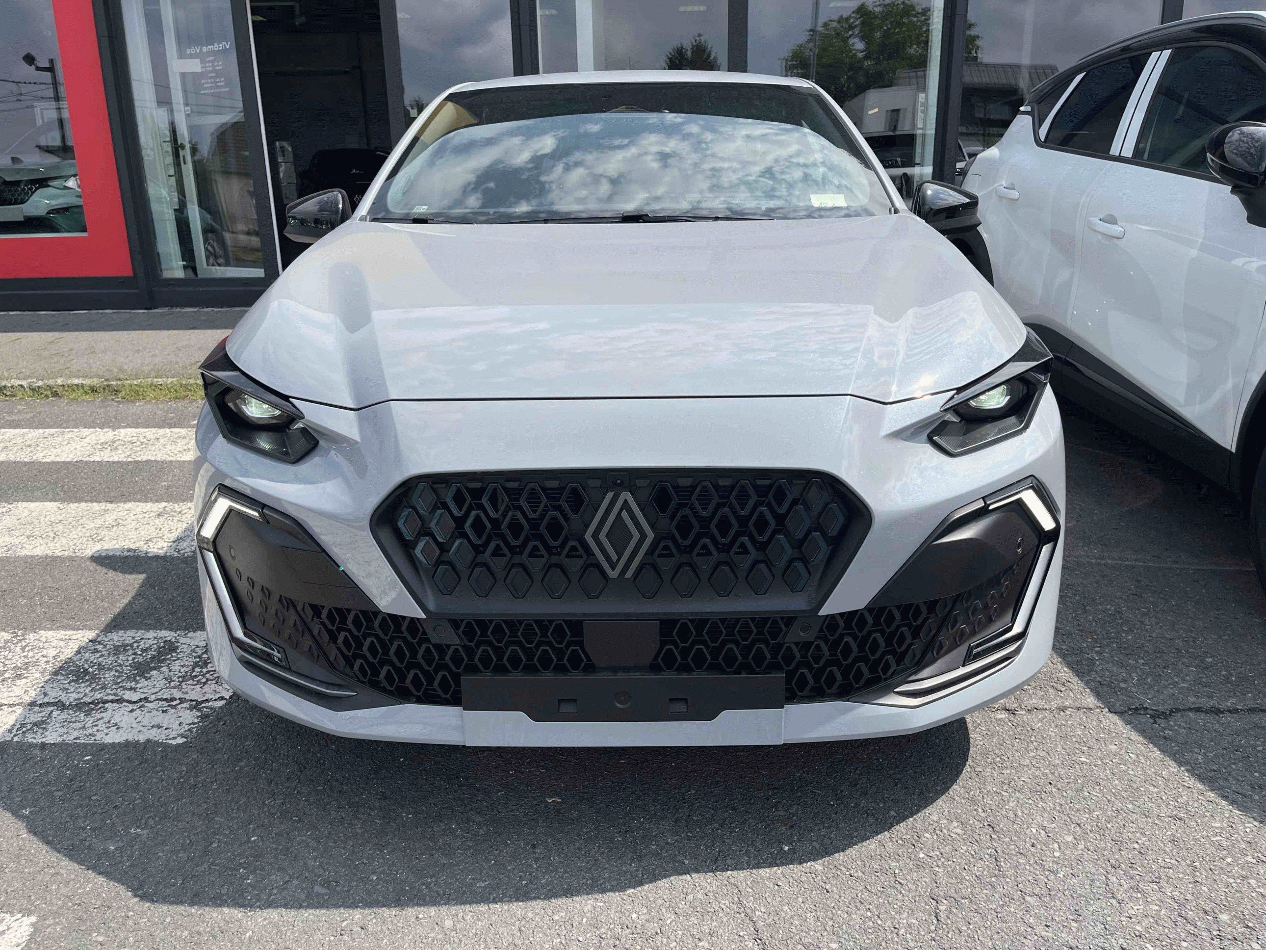 Renault Clio, esprit Alpine full hybrid E-Te - fotka 2