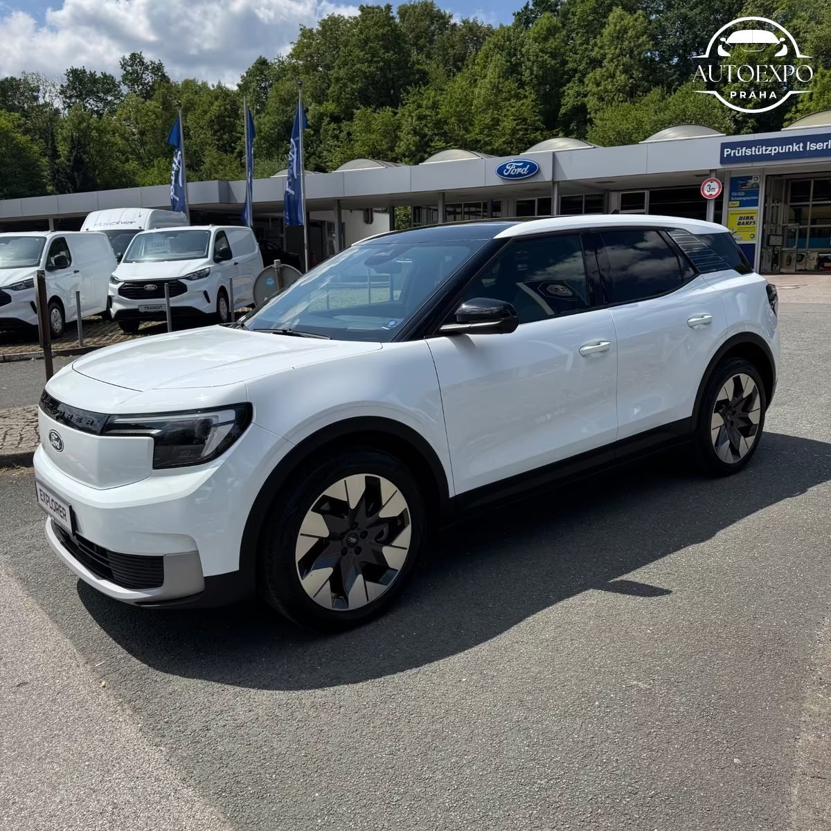 Ford Explorer, Premium AWD - fotka 2