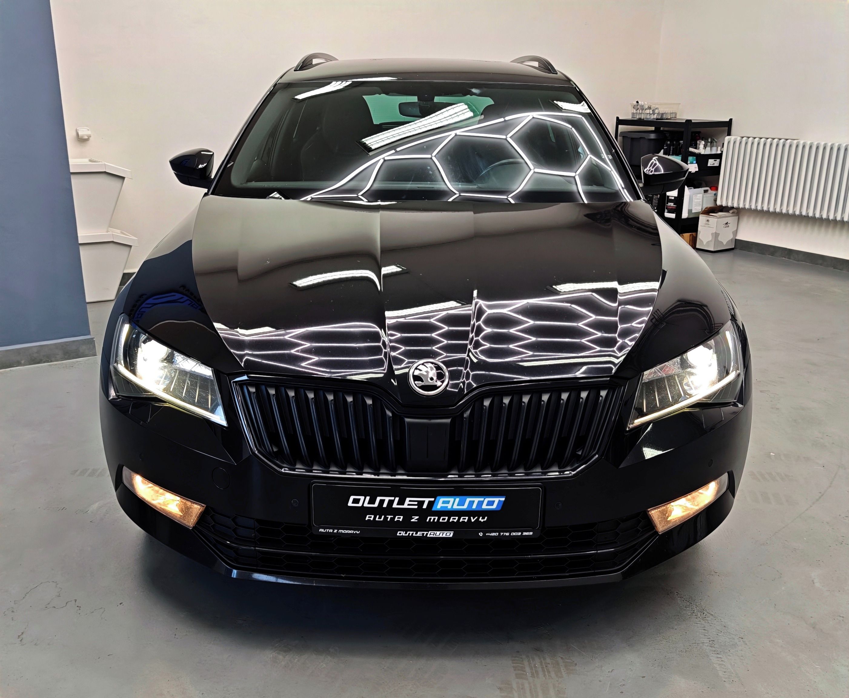 Škoda Superb, SPORTLINE 2.0TDI 110KW,DSG,DPH - fotka 2