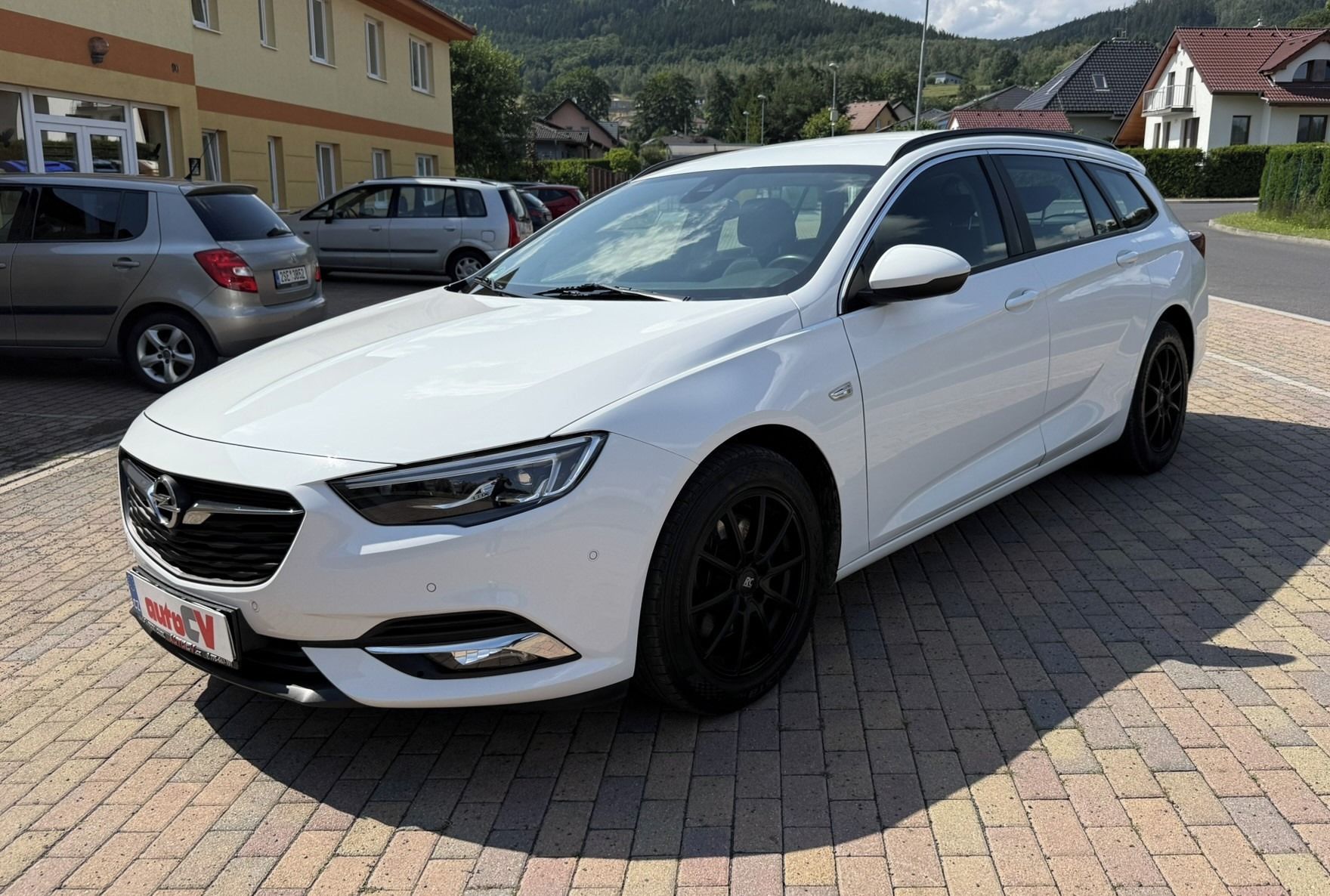 Opel Insignia, B 2.0 CDTI 125kW AUTOMAT - fotka 2