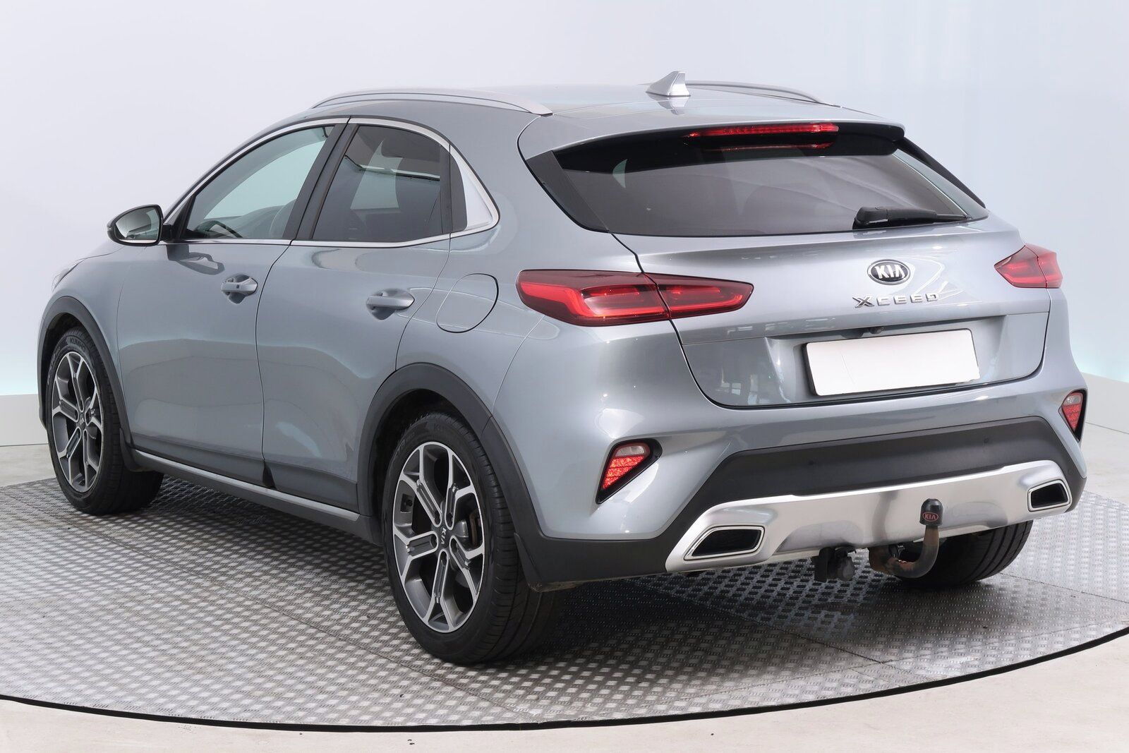 Kia XCee´d, 1.6 T-GDI, Automat, Serv.kniha - fotka 4