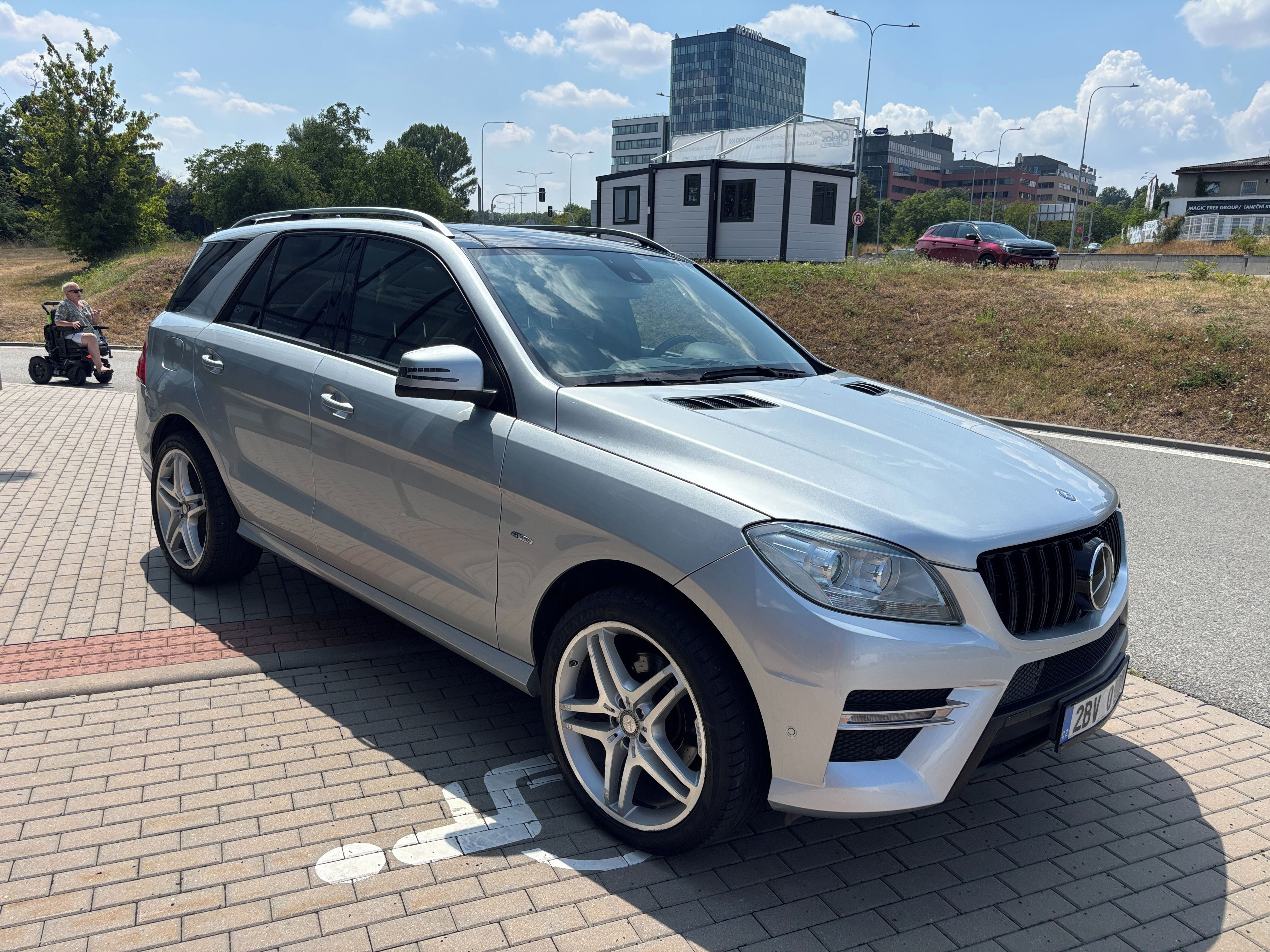 Mercedes-Benz ML, 350 CDi 190kW odp DPH - fotka 5