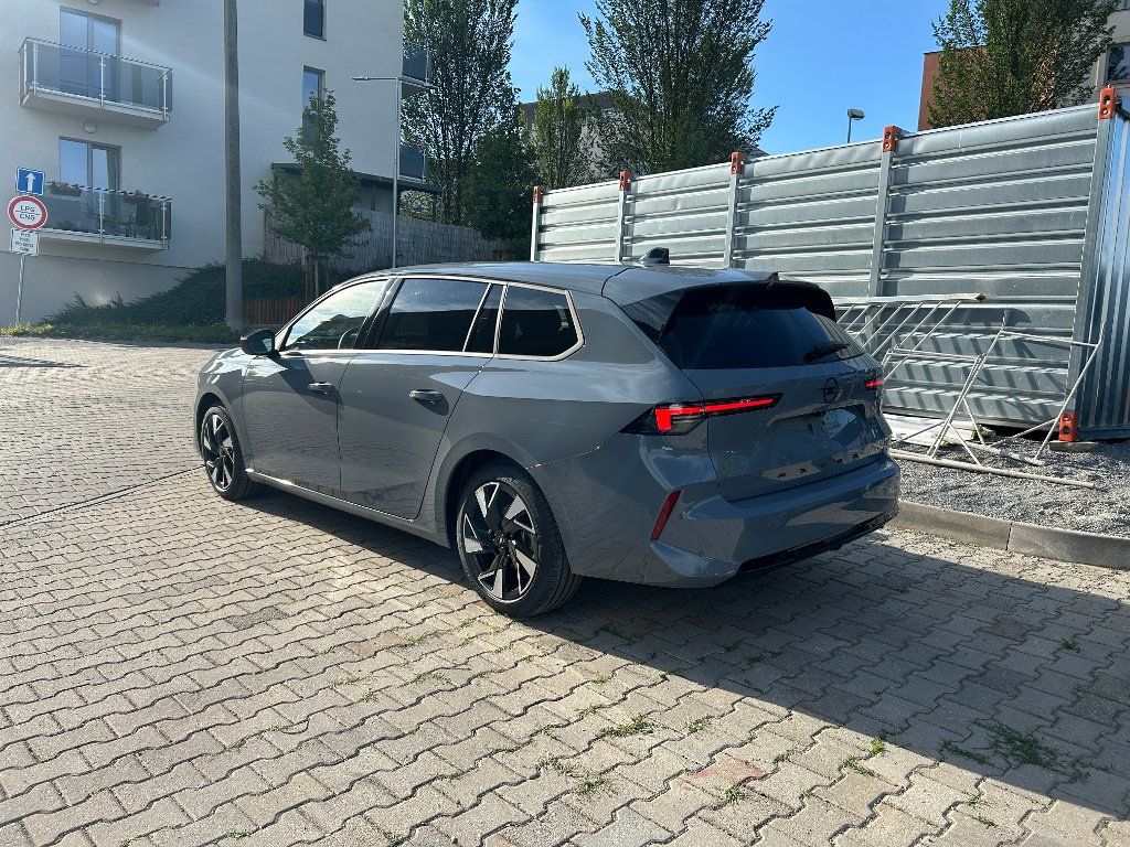 Opel Astra, ST GS 1,2 Turbo 107kW AT - fotka 3