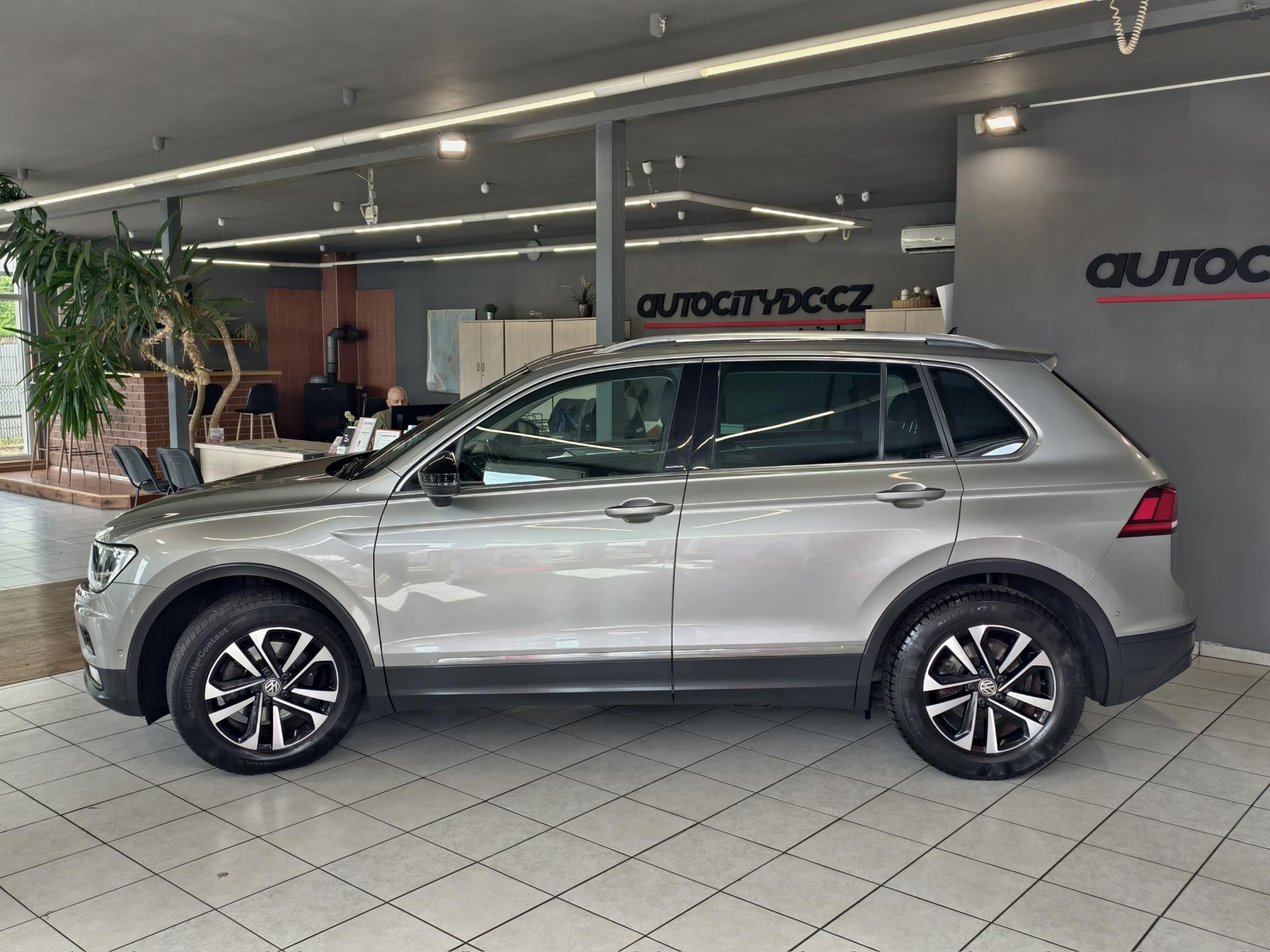 Volkswagen Tiguan, 2.0 TDi KAMERA, IQ.DRIVE, DPH - fotka 4