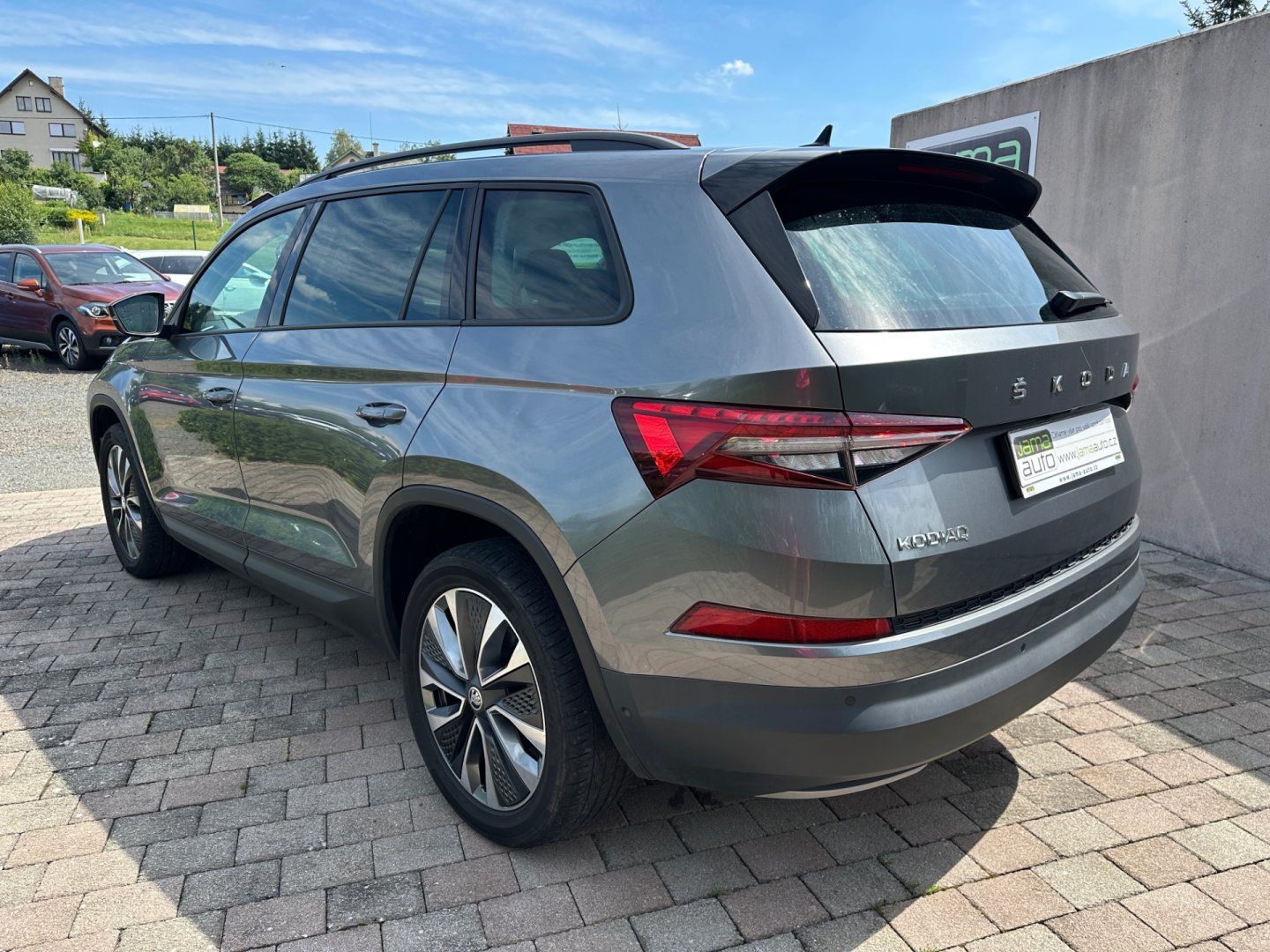 Škoda Kodiaq, 1,5TSI 110kW TOUR 1.MAJ NAVI - fotka 6