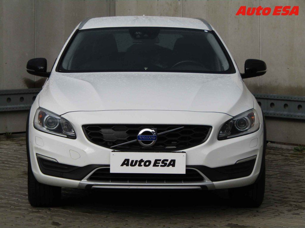 Volvo V60, 2.0 T5 Cross Country - fotka 2
