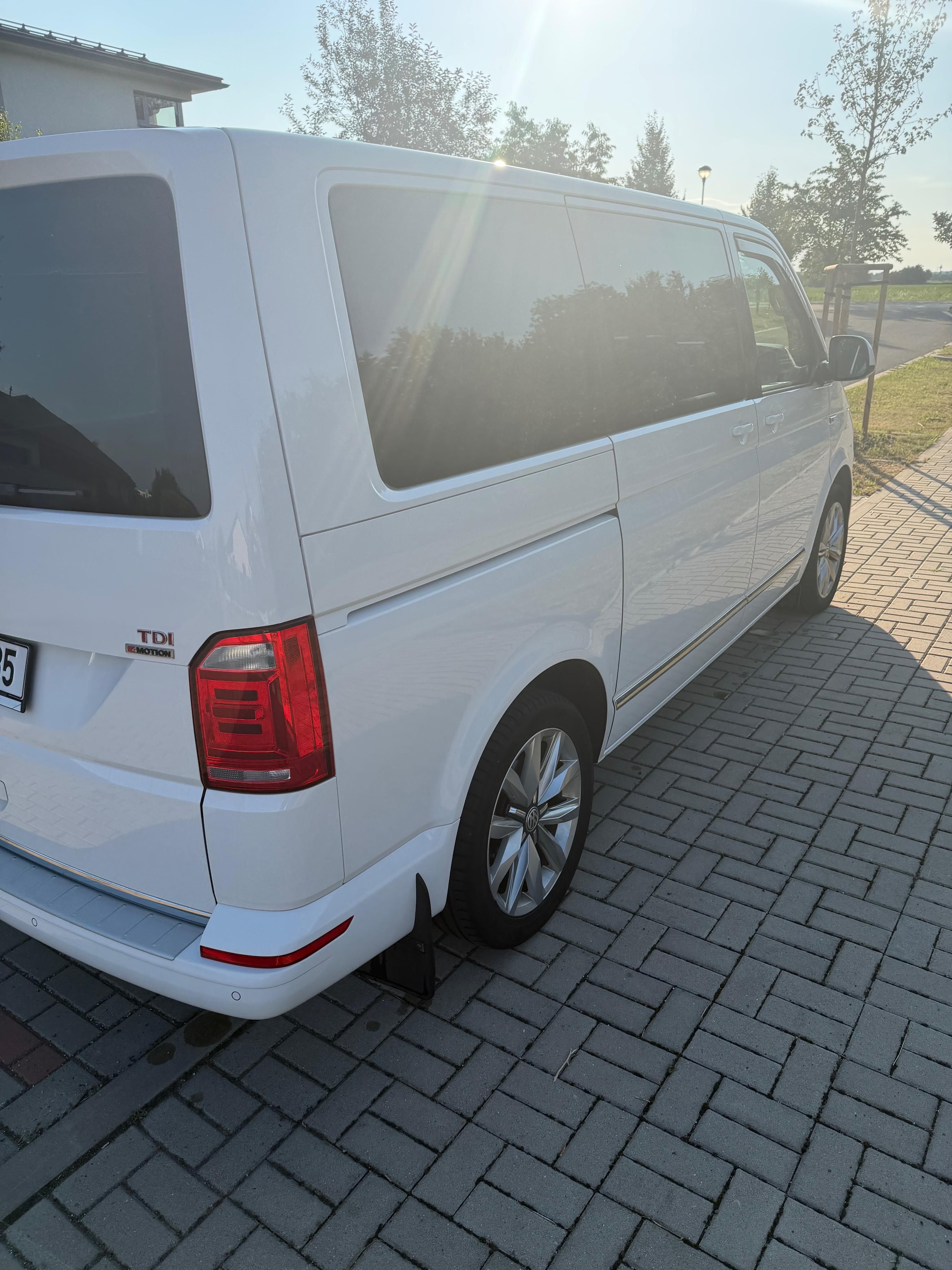 Volkswagen Multivan, TDI 4MOTION - fotka 5