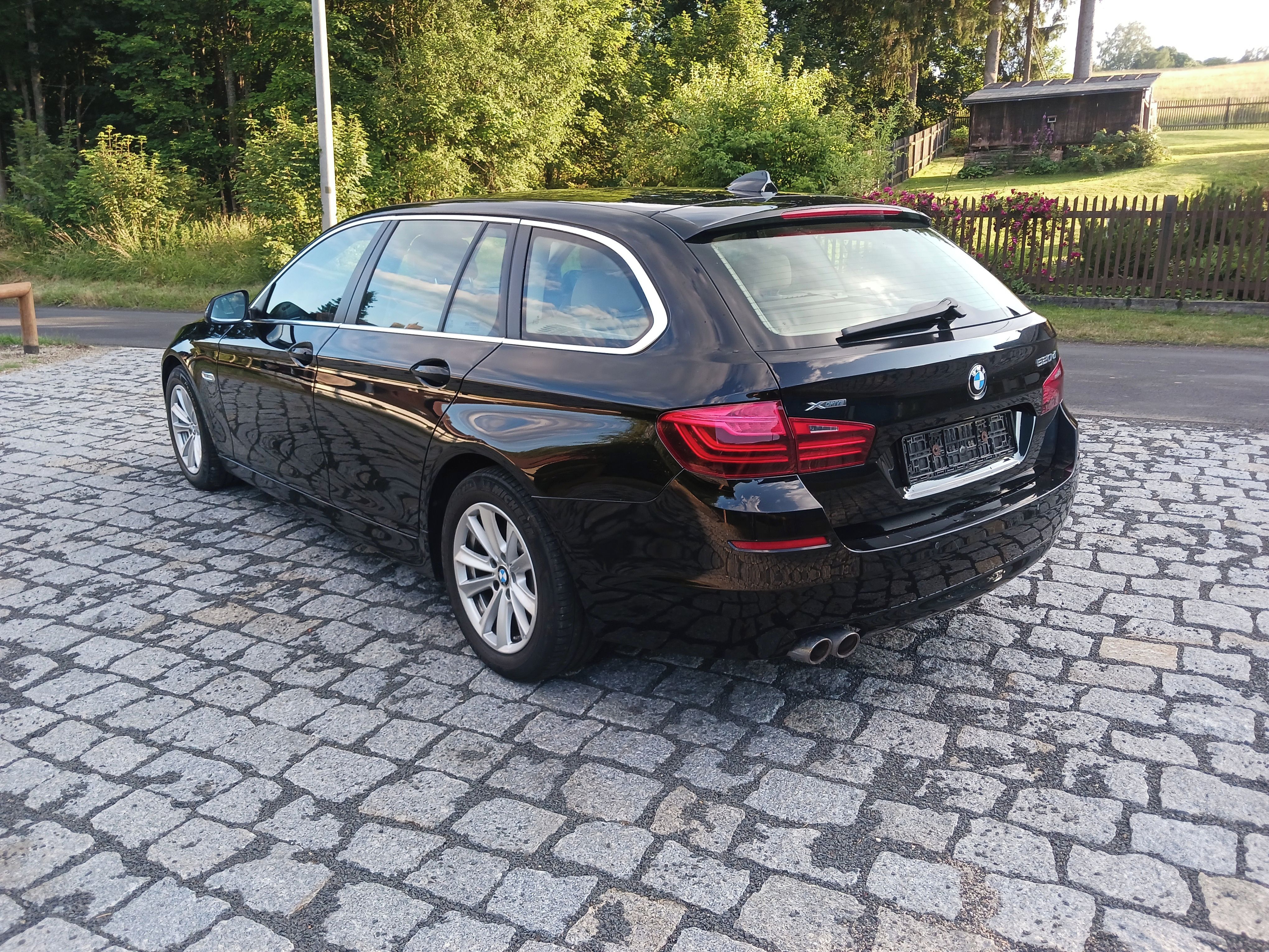 BMW Řada 5, 2,0 TDI 520D 140kW 4x4 DRIVE - fotka 6