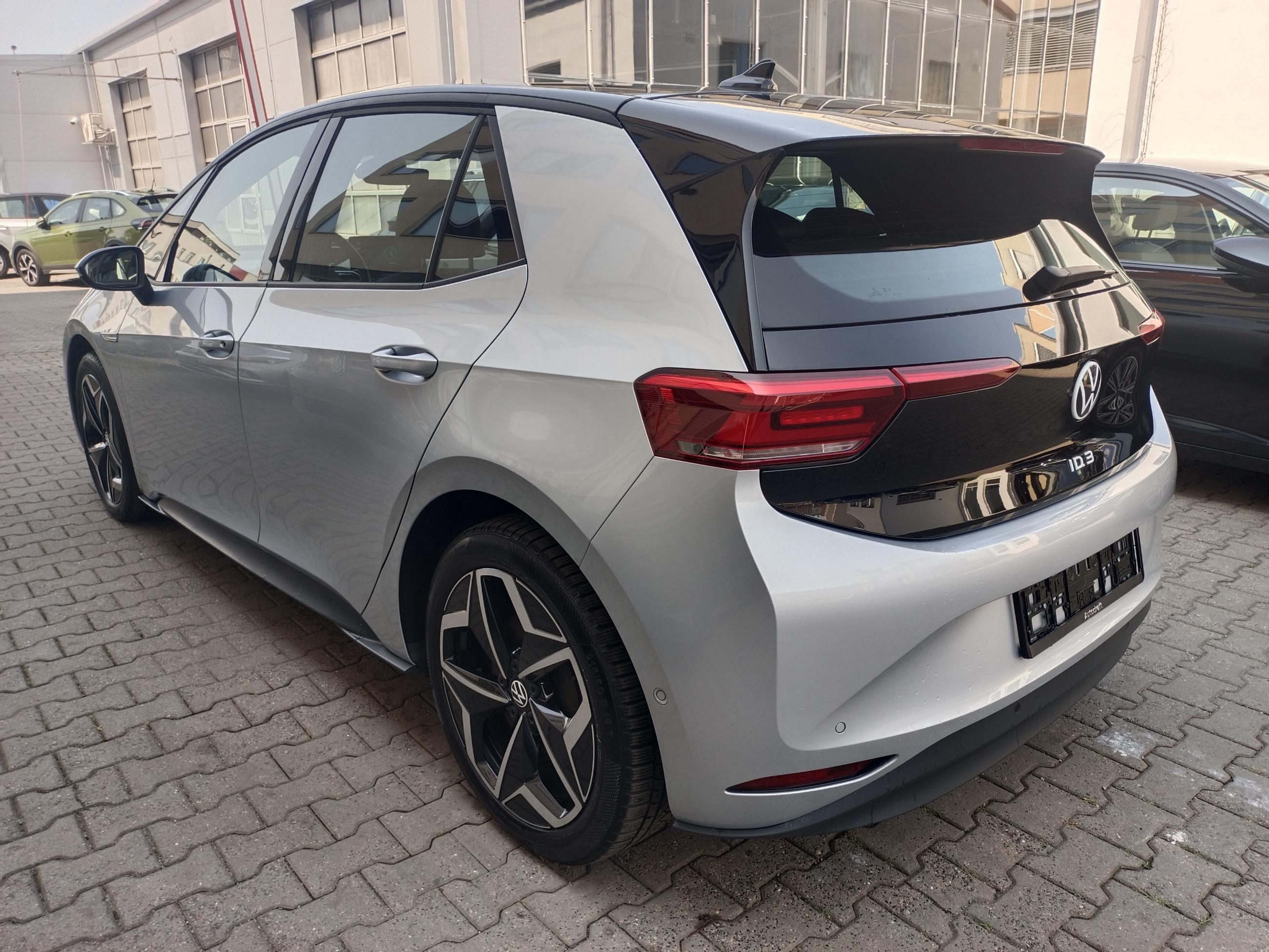 Volkswagen ID.3, Pro S 150 kW 77 kWh / Tepelko - fotka 5