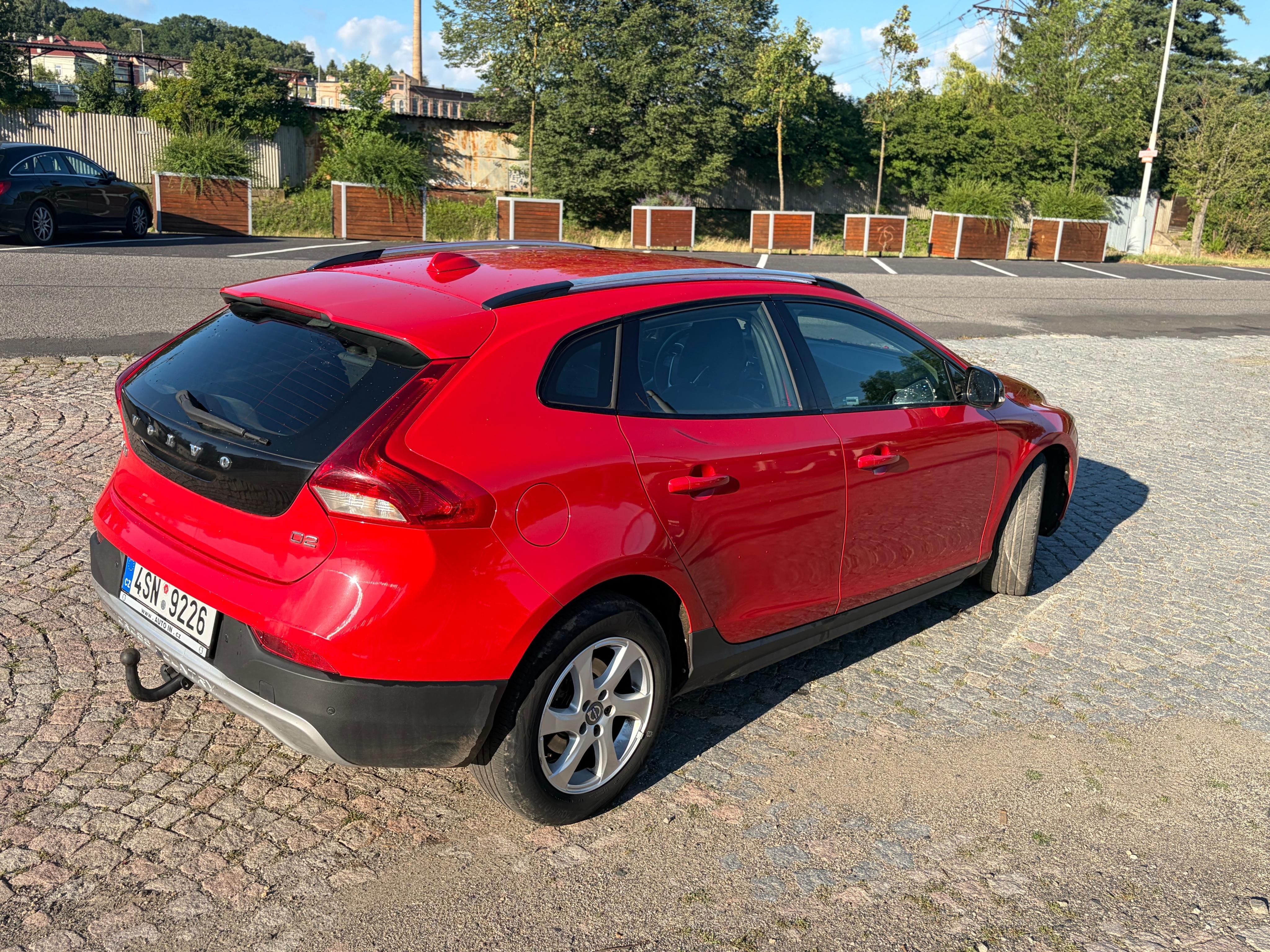 Volvo V40, Volvo v40 d2 cross country - fotka 3