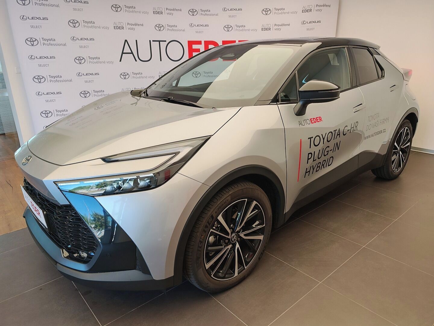 Toyota C-HR, 2.0 Plug - in Hybrid ( 220k )