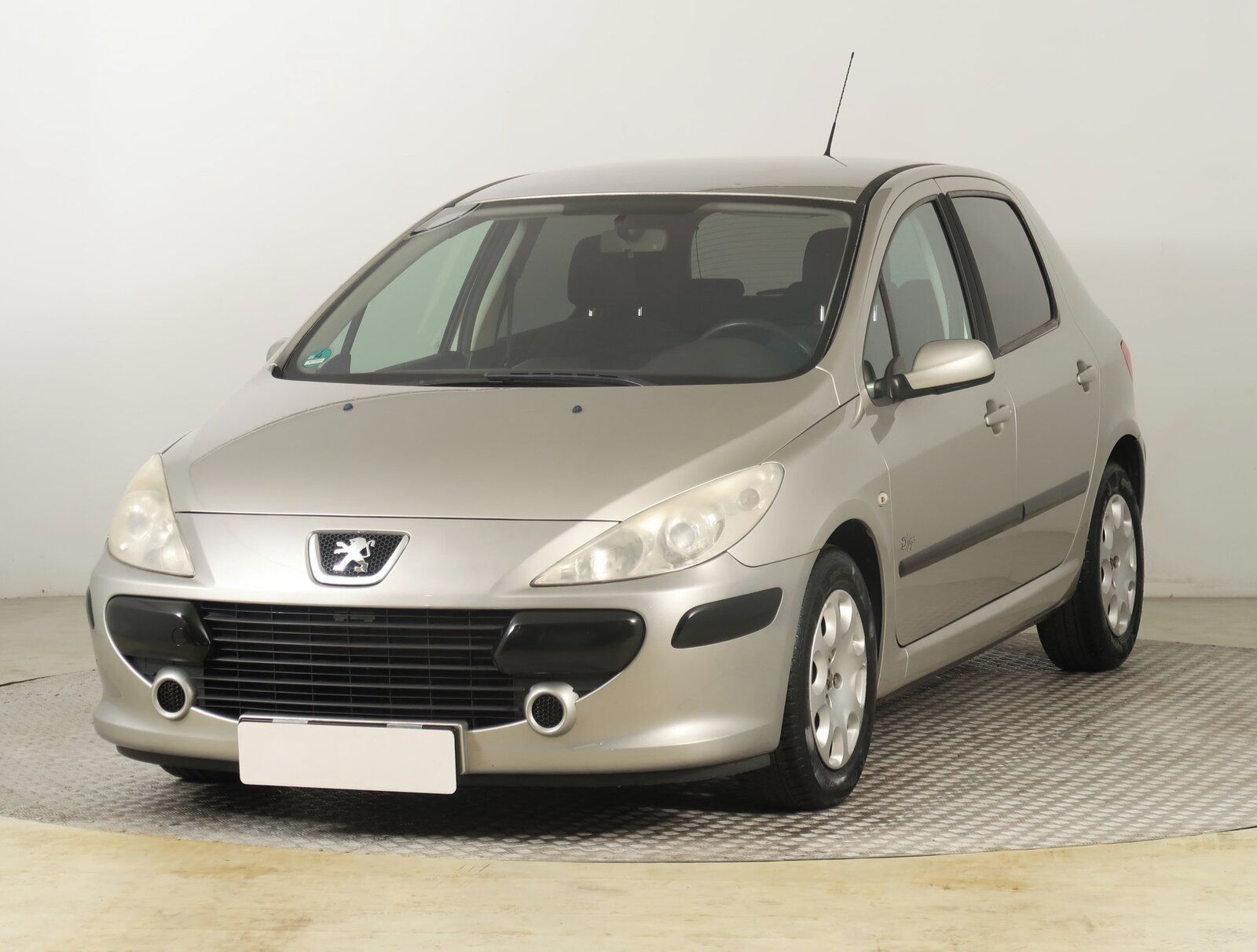 Peugeot 307, 1.6 16V, jezdí skvěle - fotka 2