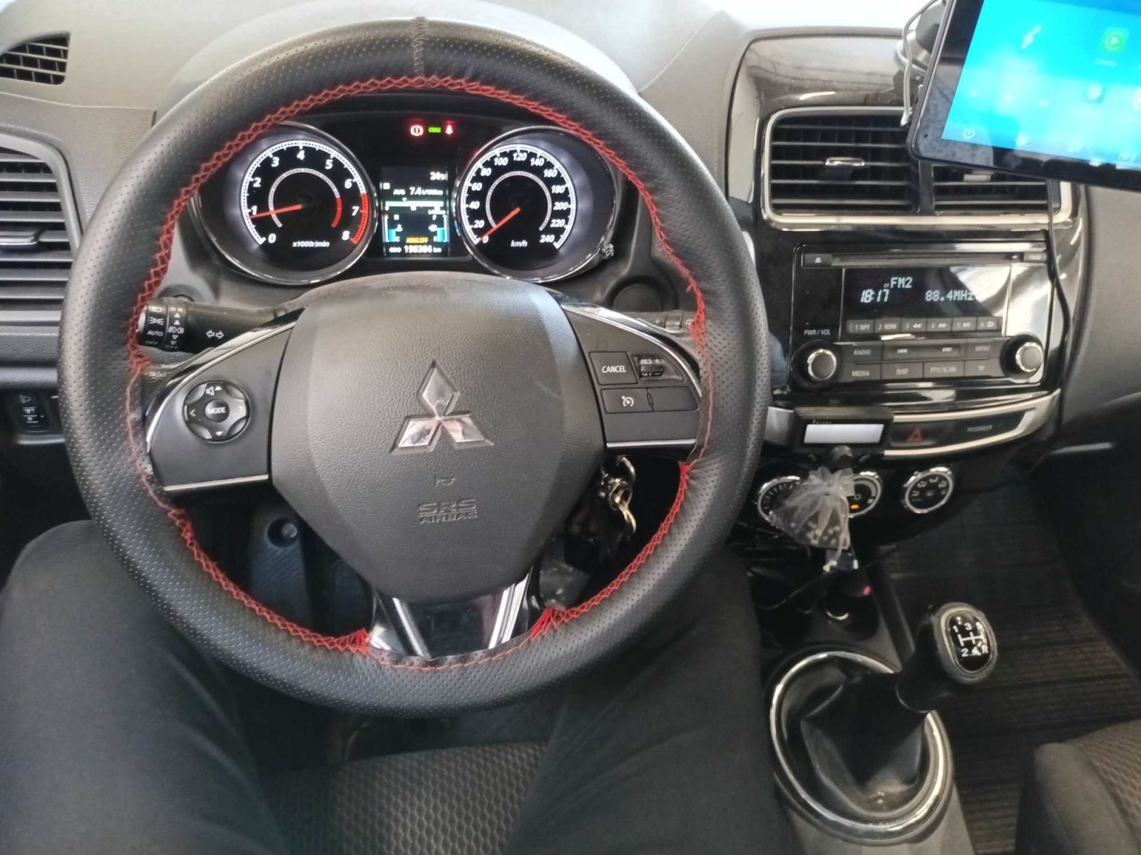 Mitsubishi ASX, 1.6 MIVEC, Automatická klima - fotka 3