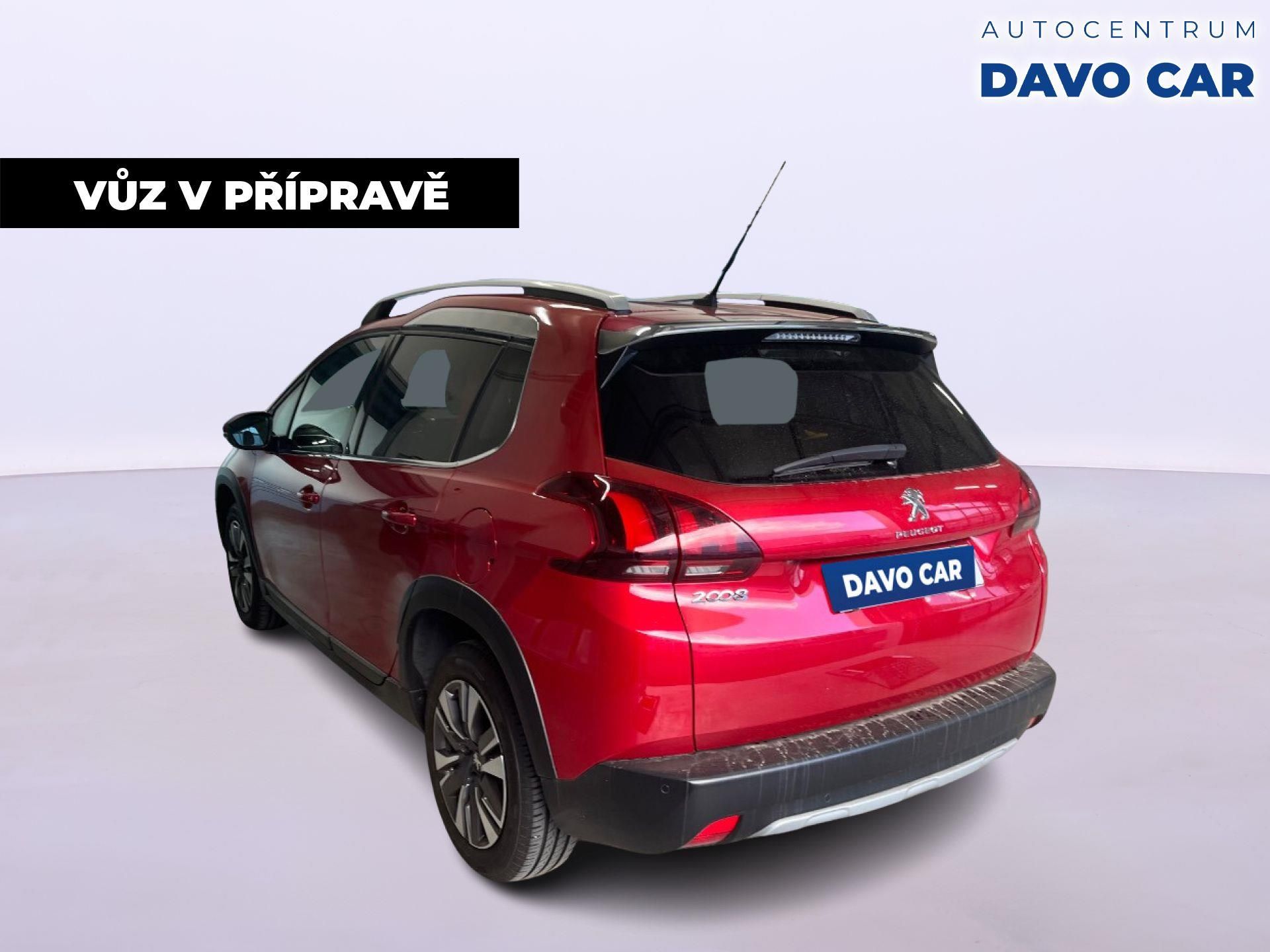 Peugeot 2008, 1,2 PureTech 60kW Allure CZ - fotka 4