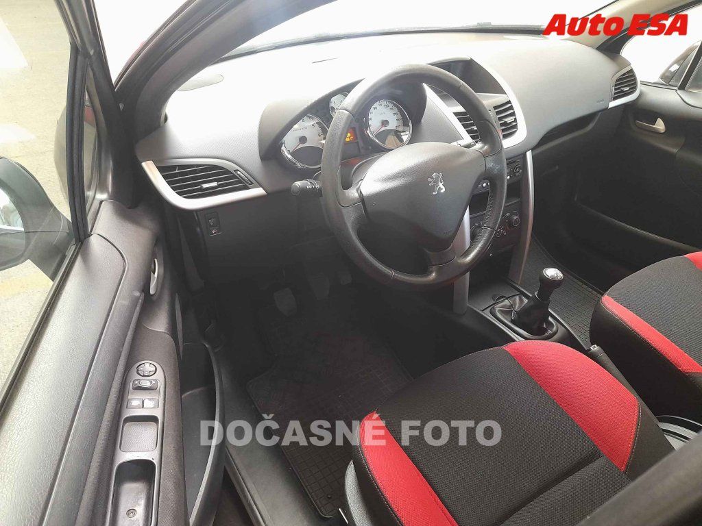 Peugeot 207, 1.4,1.maj,ČR,servis.kniha - fotka 3