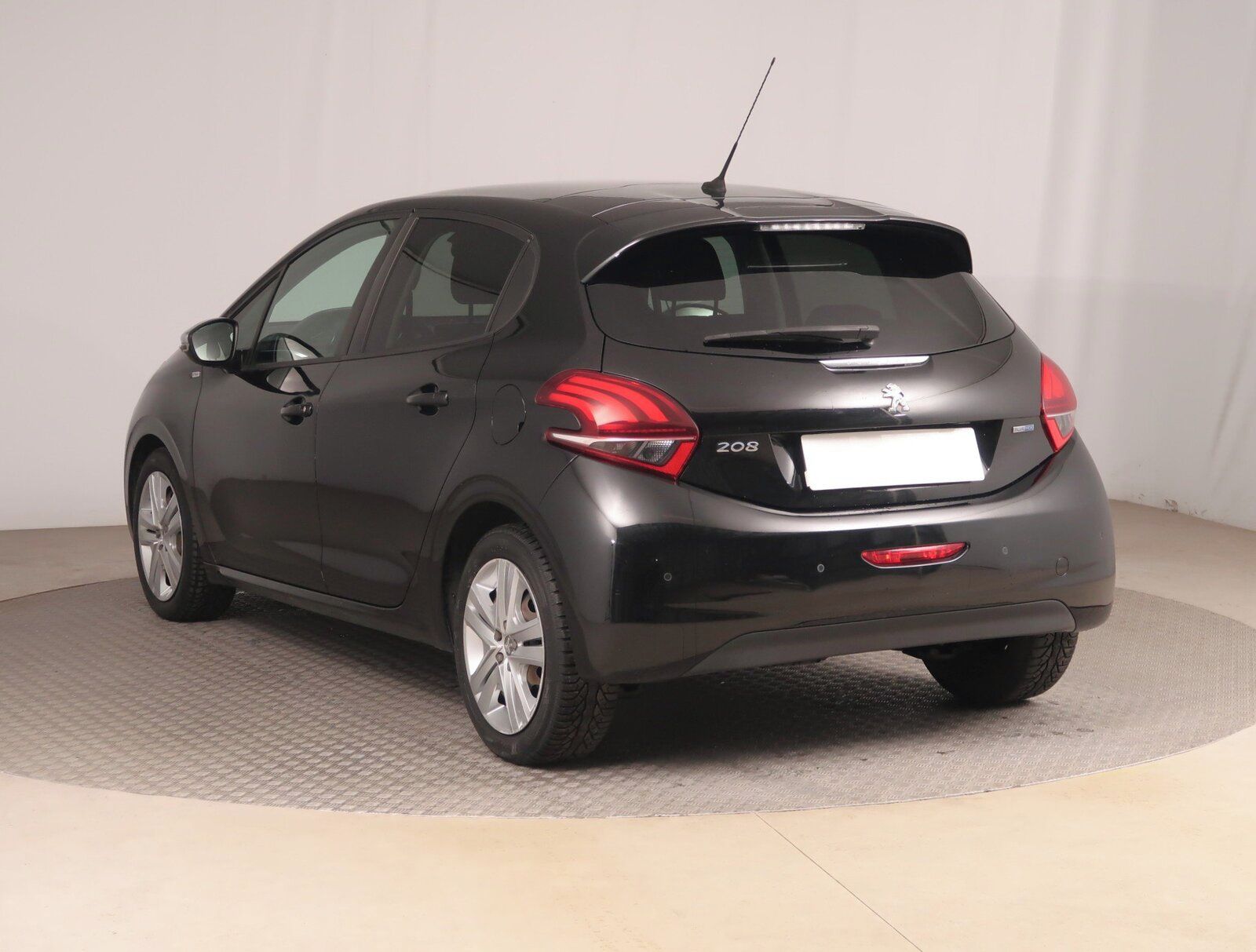 Peugeot 208, 1.6 BlueHDi, Klima, Tempomat - fotka 4