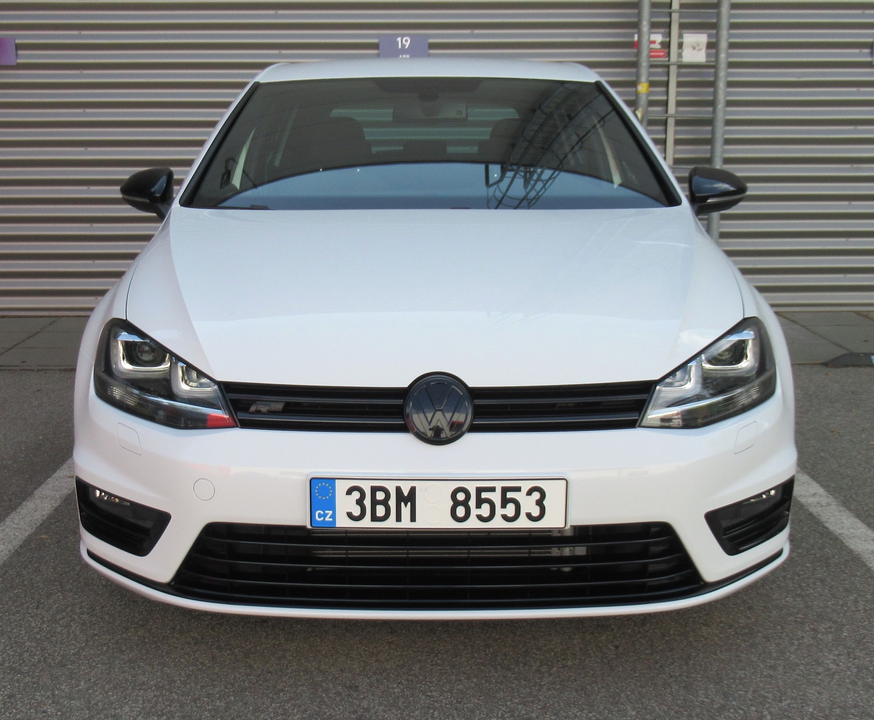 Volkswagen Golf, VII R-Line 1.4TSI DSG CZ 1Maj. - fotka 2