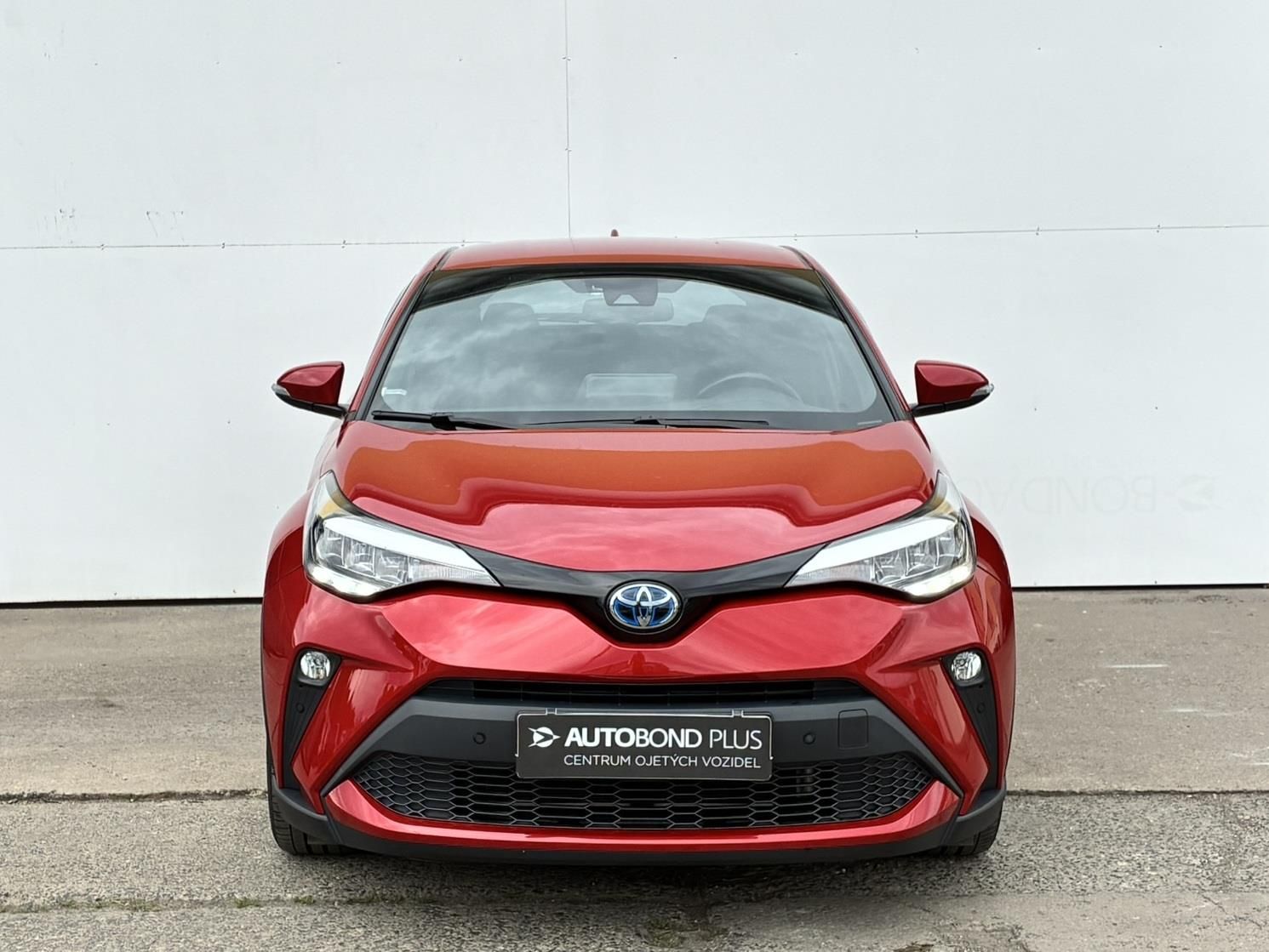 Toyota C-HR, 1.8 HSD e-CVT 90kW Style - fotka 4