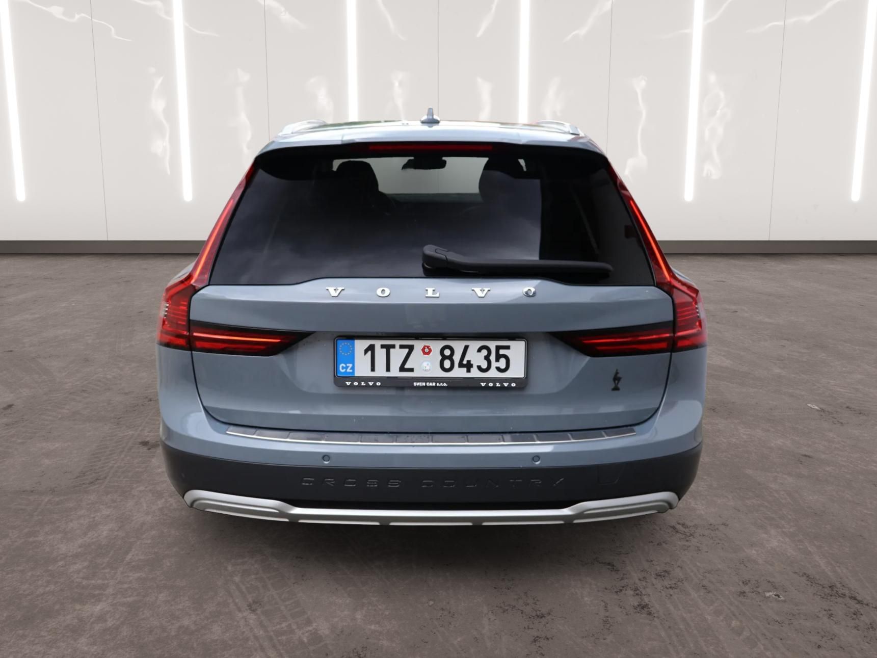 Volvo V90, Pro, B5 AWD mild hybrid - fotka 3