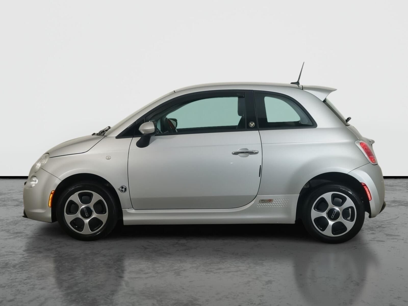 Fiat 500E, 24 kWh, Automat - fotka 3