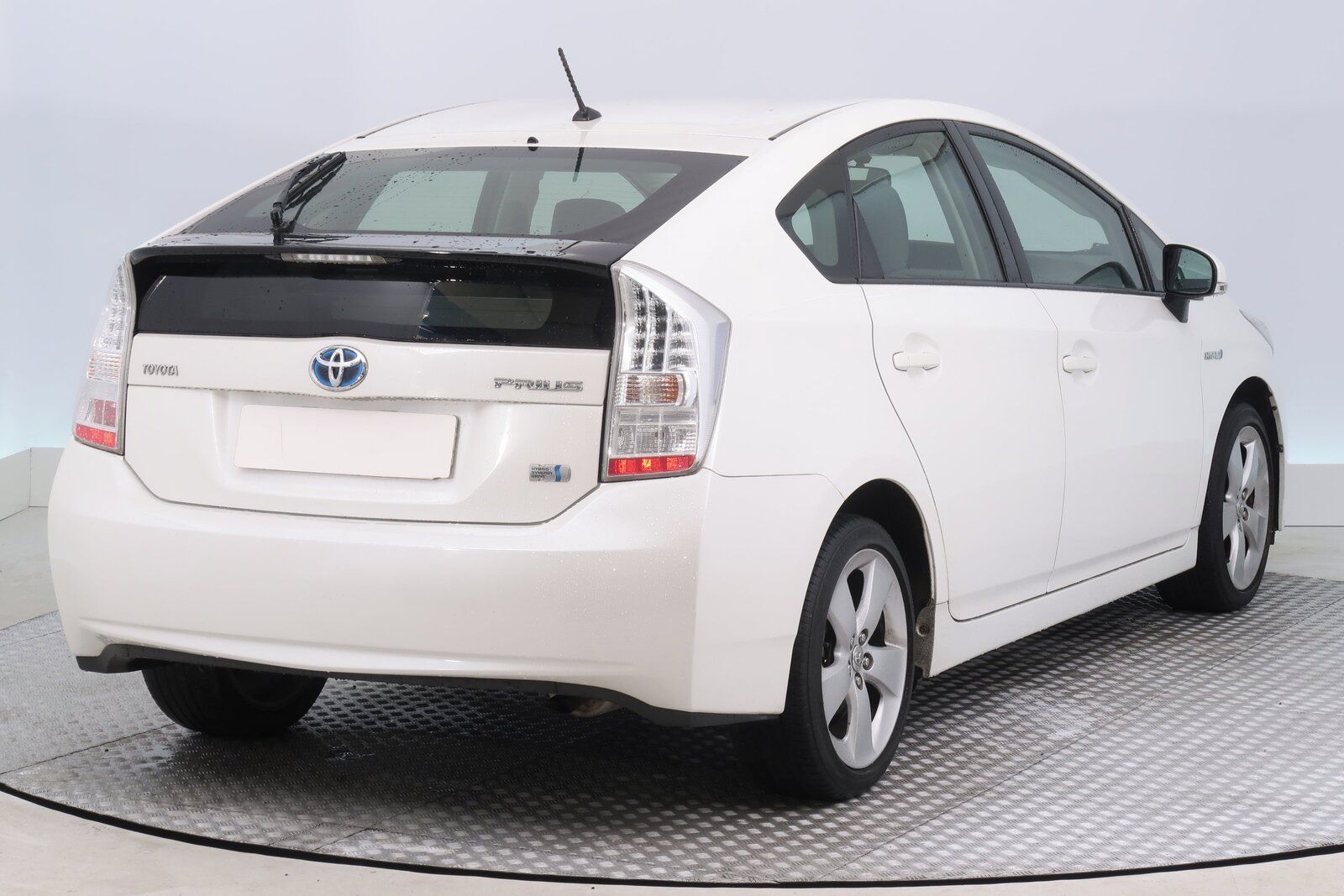 Toyota Prius, 1.8 VVT-i HSD, Automat - fotka 5