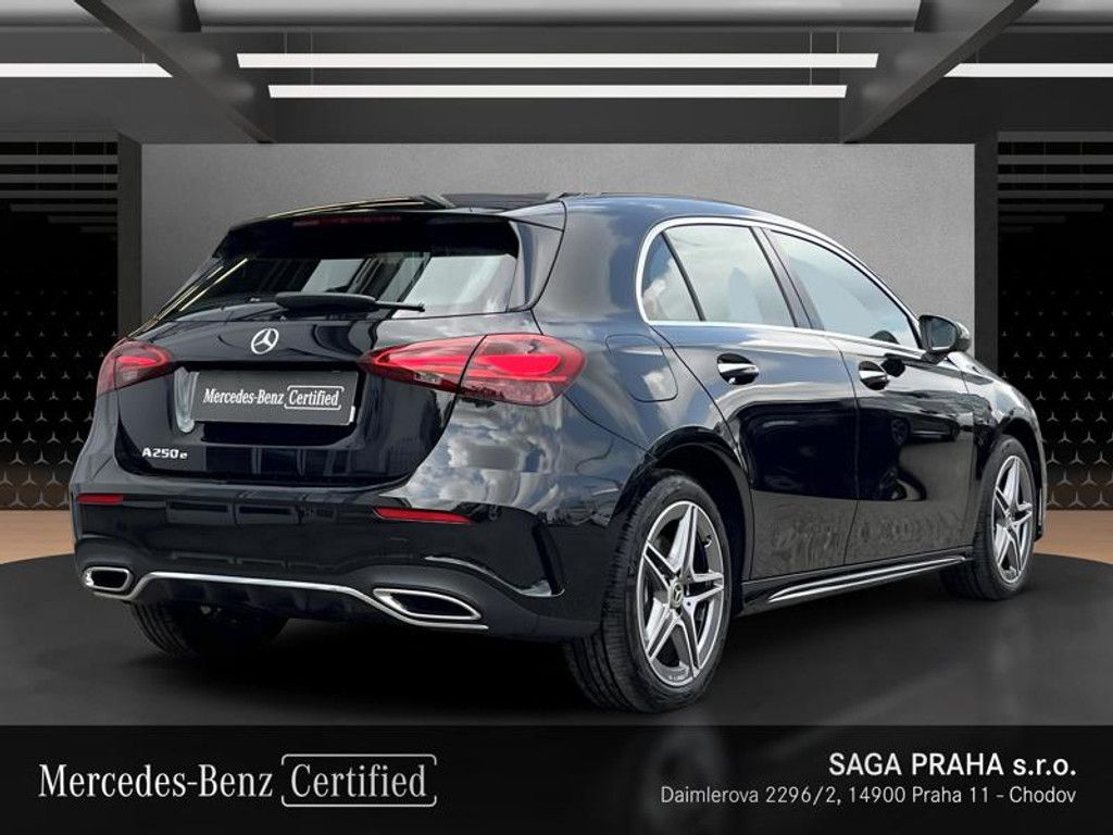 Mercedes-Benz Třídy A, A-Třída 250e EQ AMG Style - fotka 4