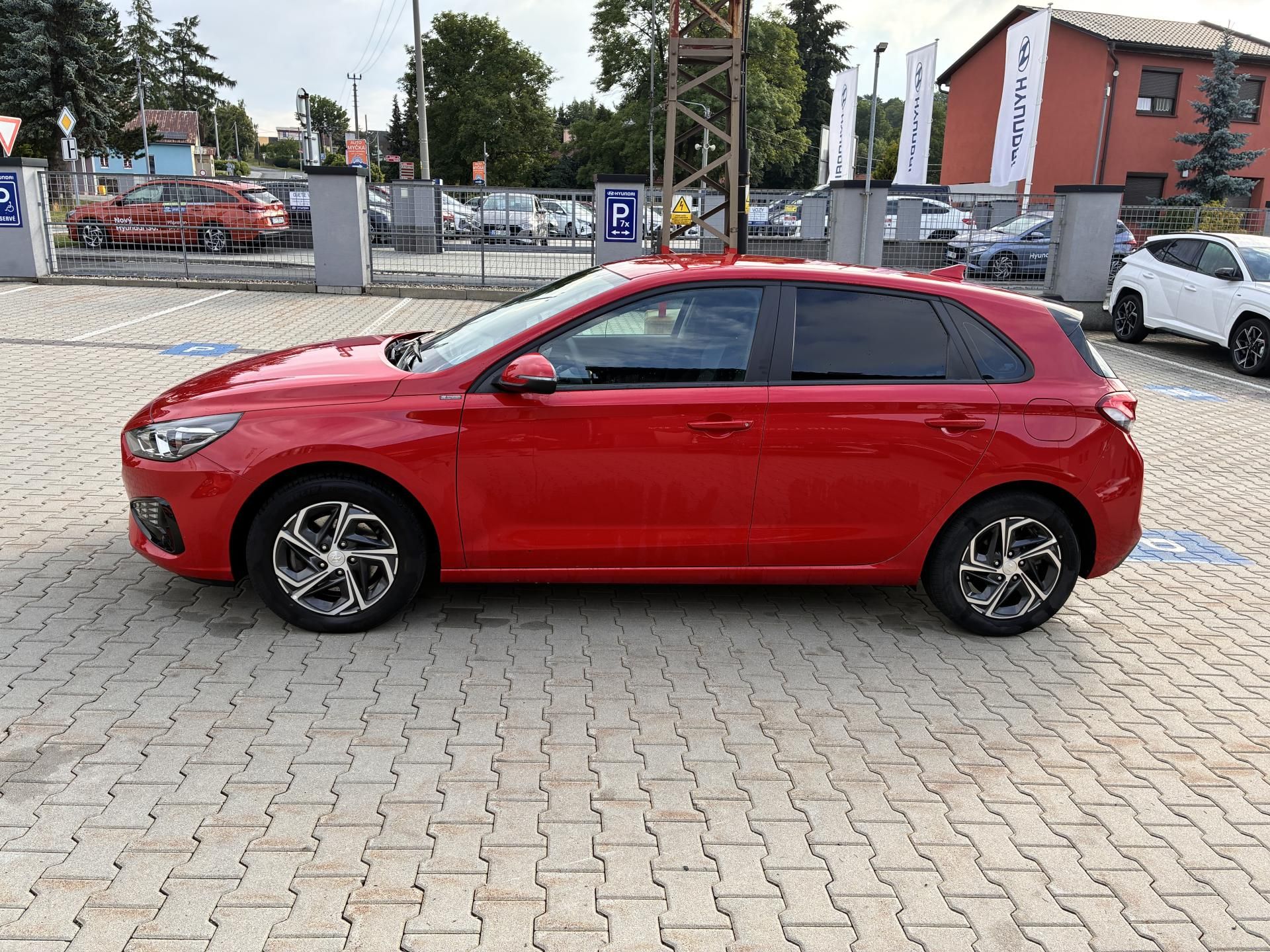 Hyundai i30, HB 1.5DPi 81kW COMFORT TAŽNÉ - fotka 4