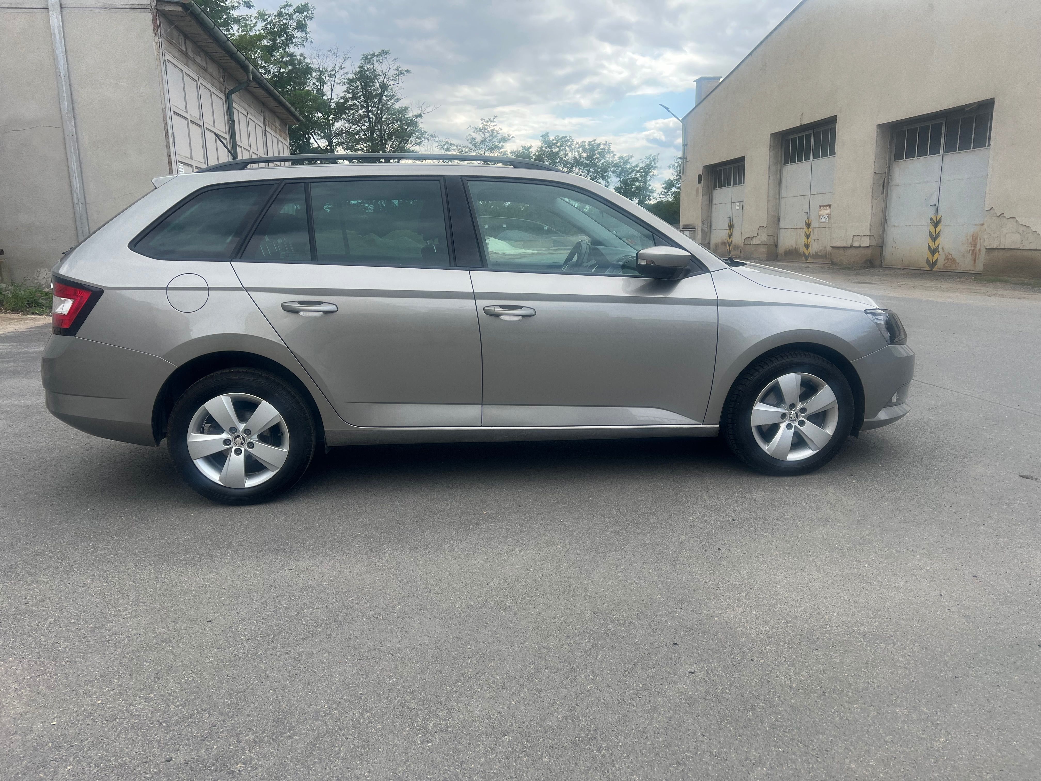 Škoda Fabia, 1.2 TSI 81 kW 140 000 km - fotka 6