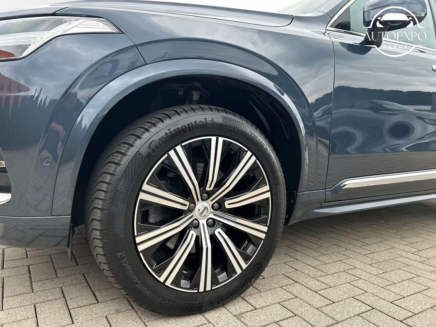 Volvo XC90, B5 Diesel AWD Plus*7míst - fotka 5