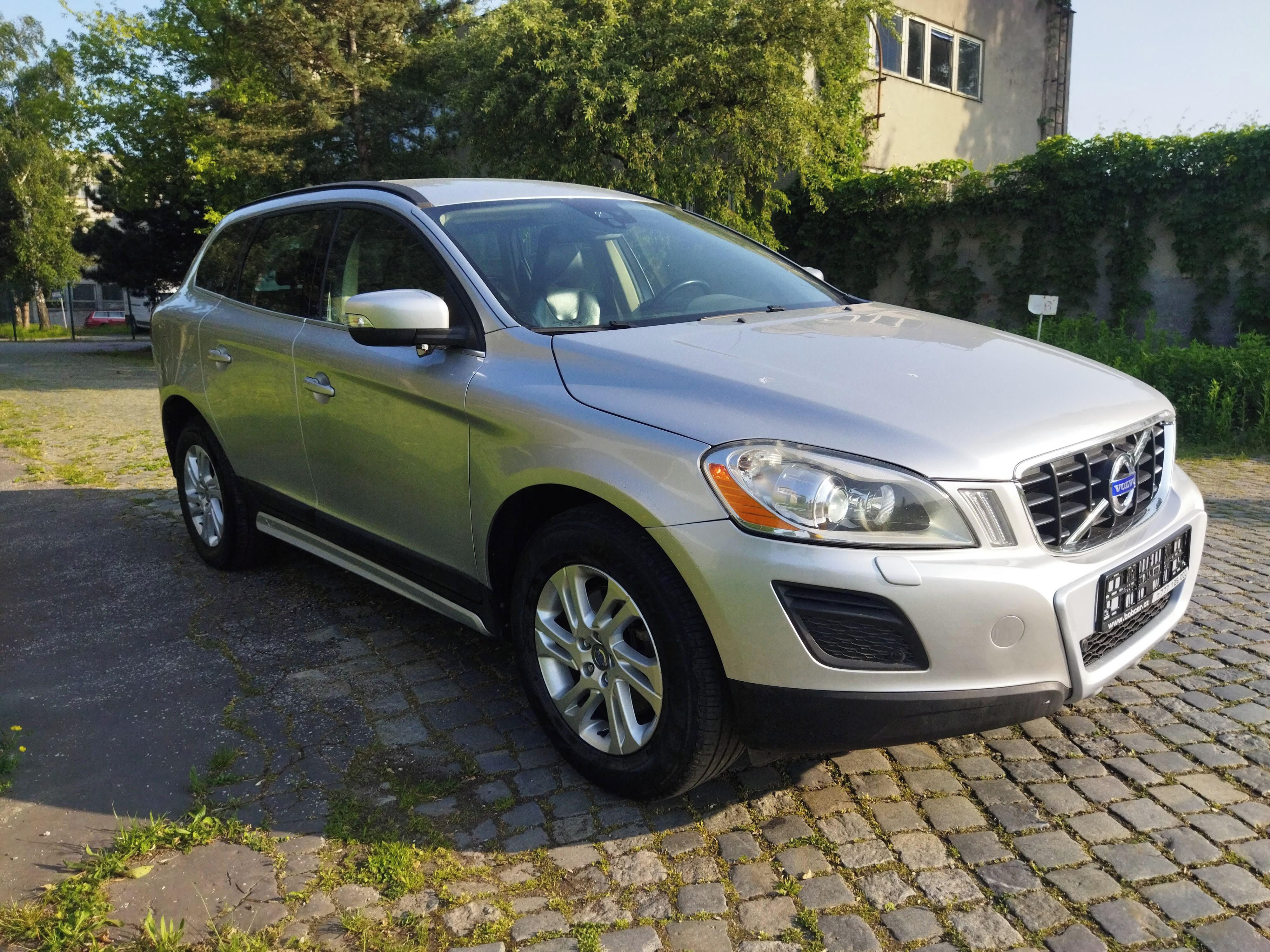Volvo XC60, 2.4 TD/120 kW, 4x4 - fotka 5
