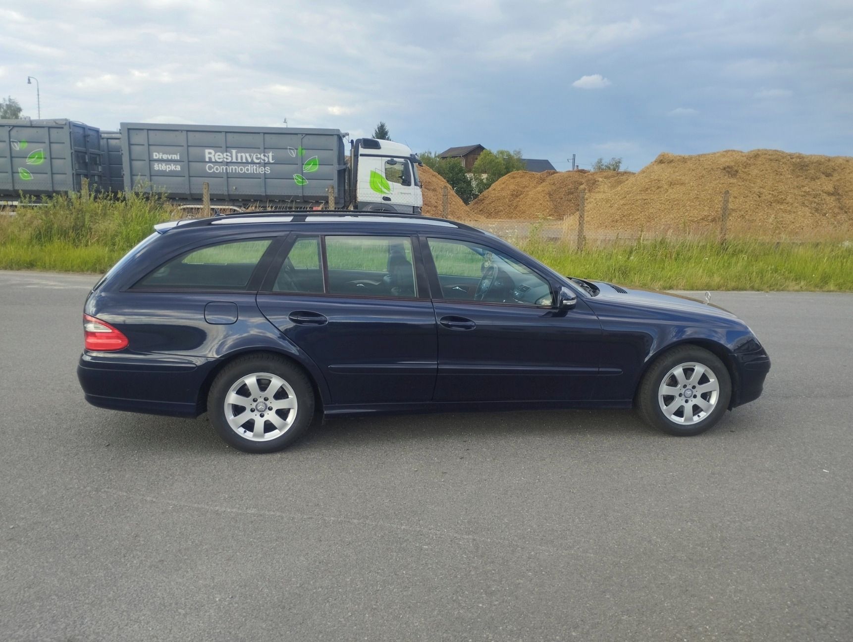 Mercedes-Benz Třídy E, 220 cei - fotka 3