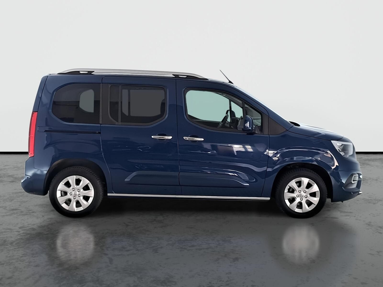 Opel Combo, 1.2 Turbo, Life, 5Míst, Klima - fotka 6