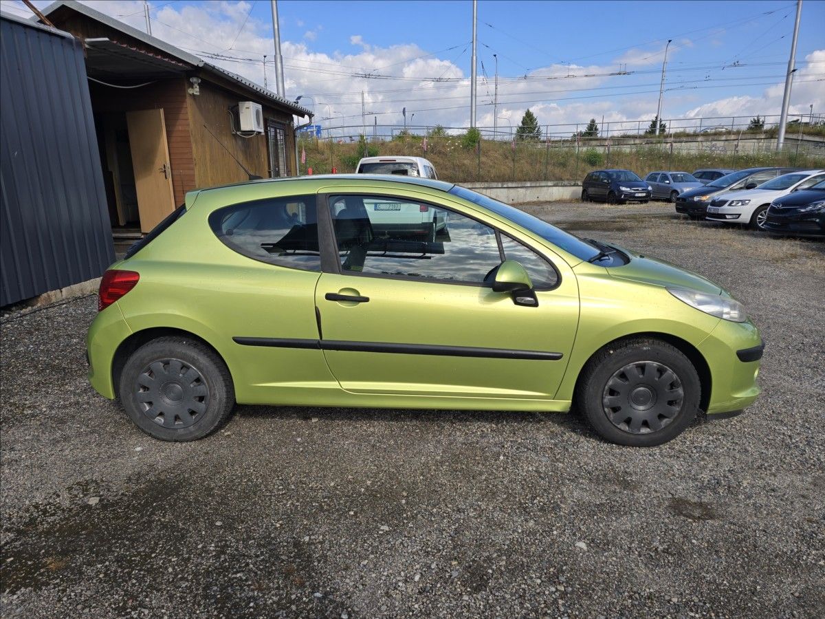 Peugeot 207, 1,4 MPi - fotka 4