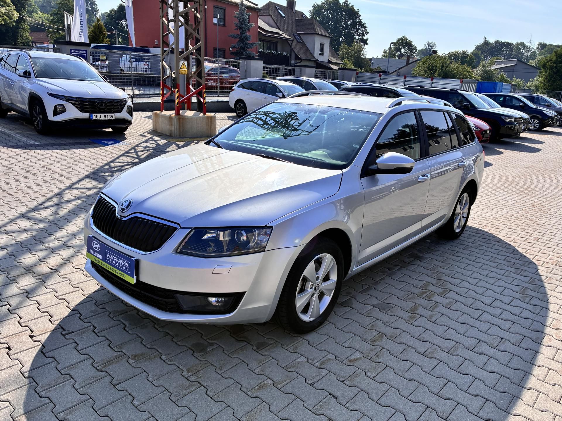 Škoda Octavia, Kombi 1.6TDi 77kW 4x4 ELEGANCE - fotka 3