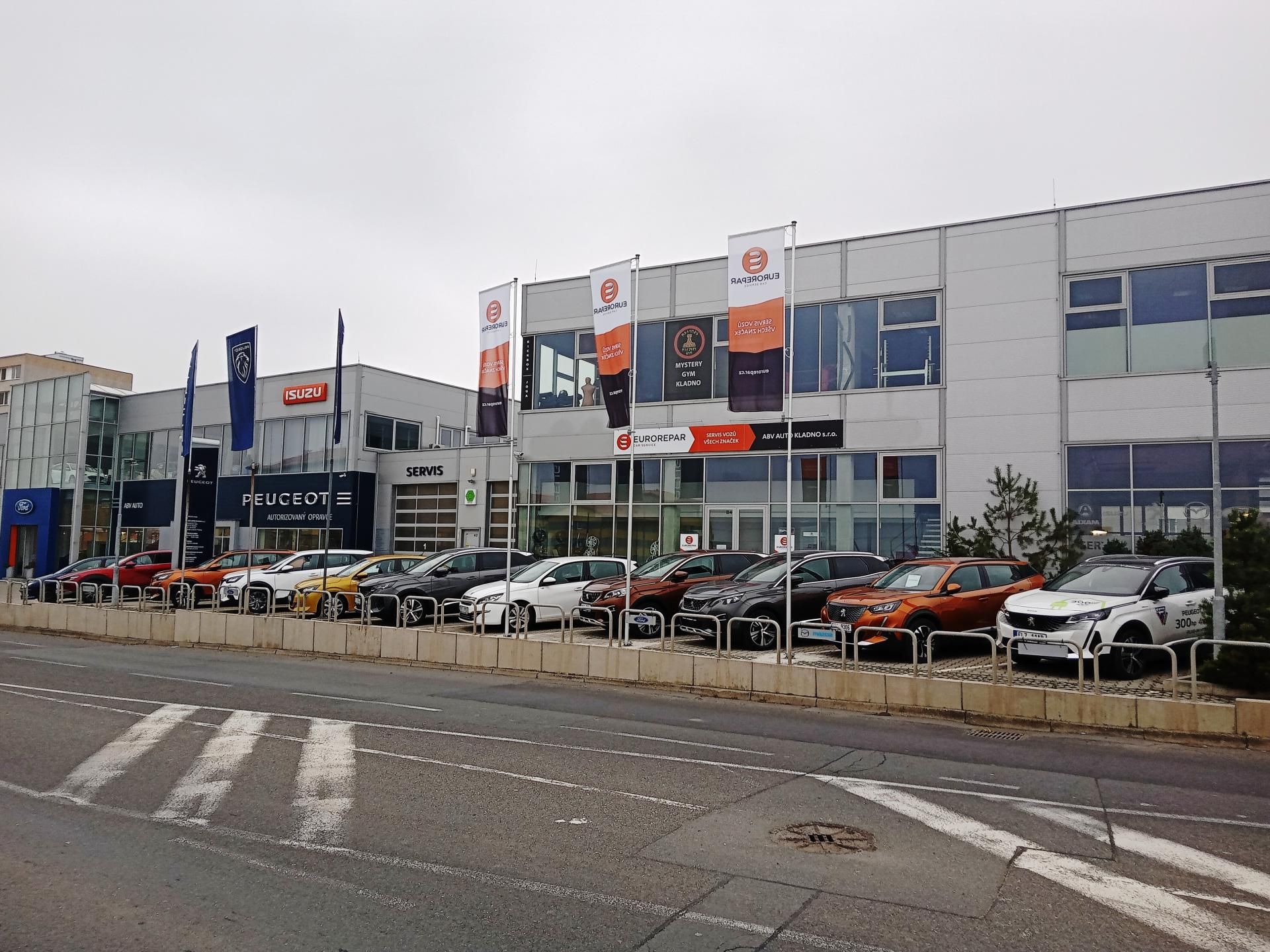 Isuzu D-Max, 2.2 V-Cross 4x4 AT Double Cab - fotka 2