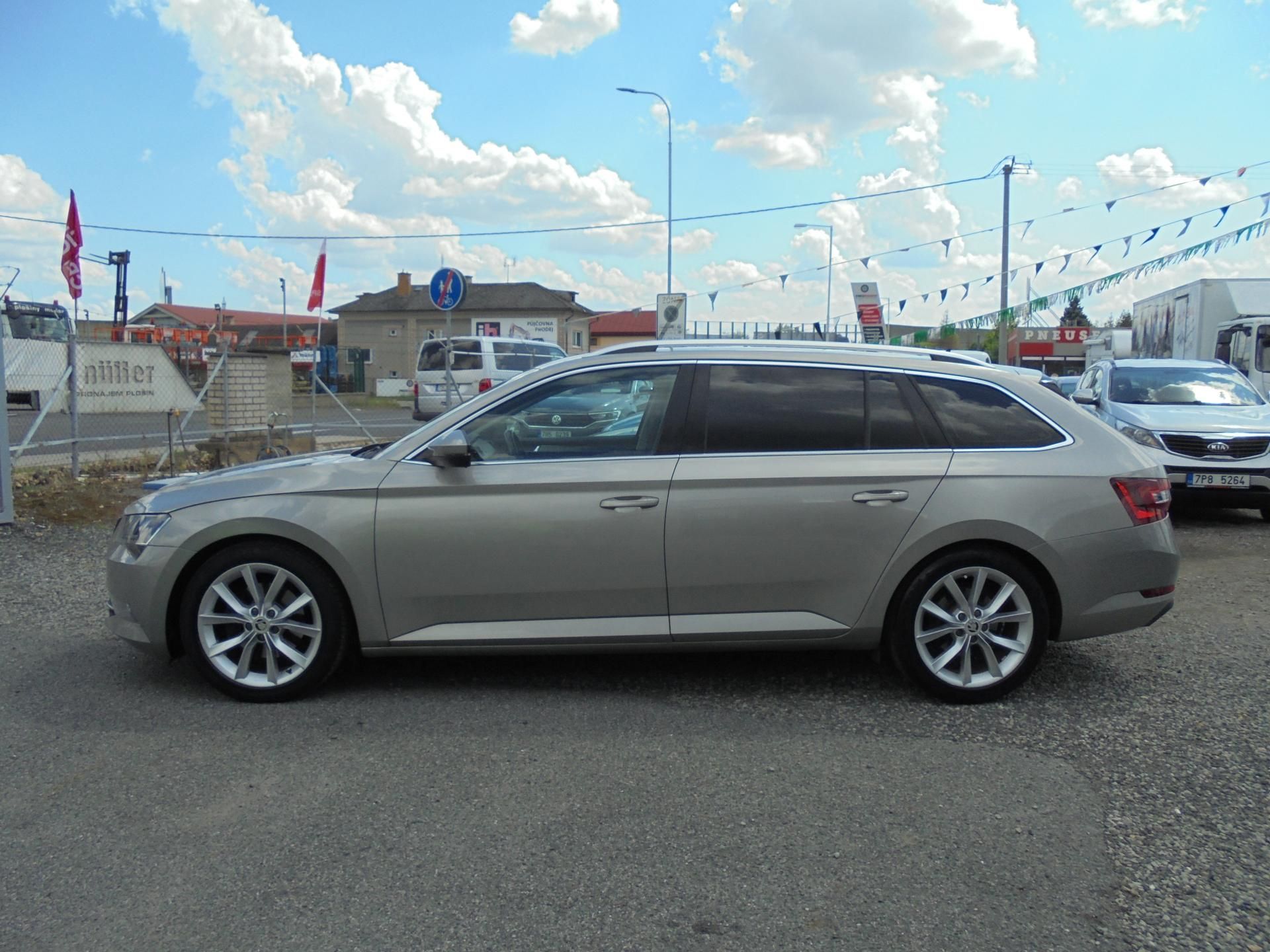 Škoda Superb, 2.0TDI-110kw-DSG-NOVÝ MODEL - fotka 4