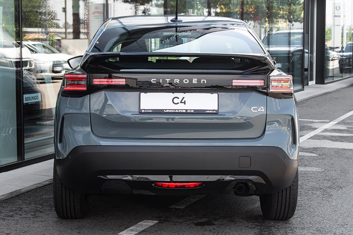 Citroën C4, 1,2 YOU Hybrid 110k Automat - fotka 6