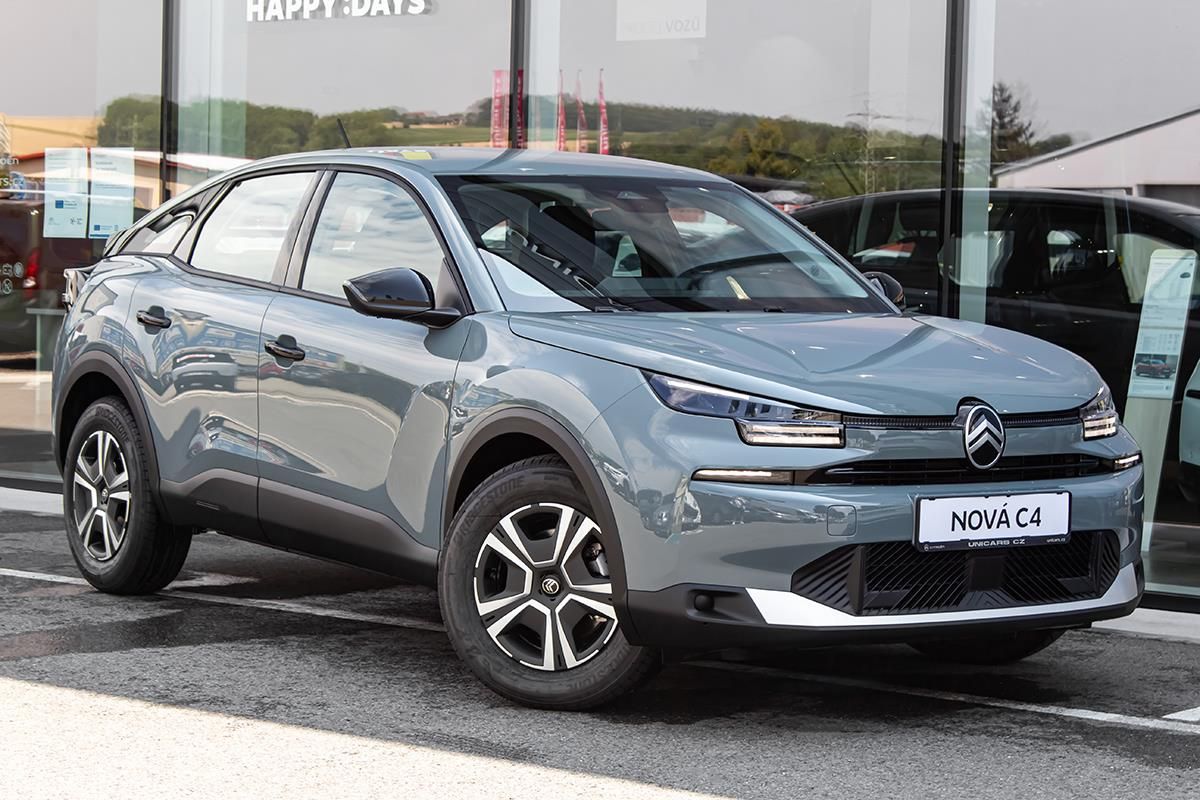 Citroën C4, 1,2 YOU Hybrid 110k Automat - fotka 3