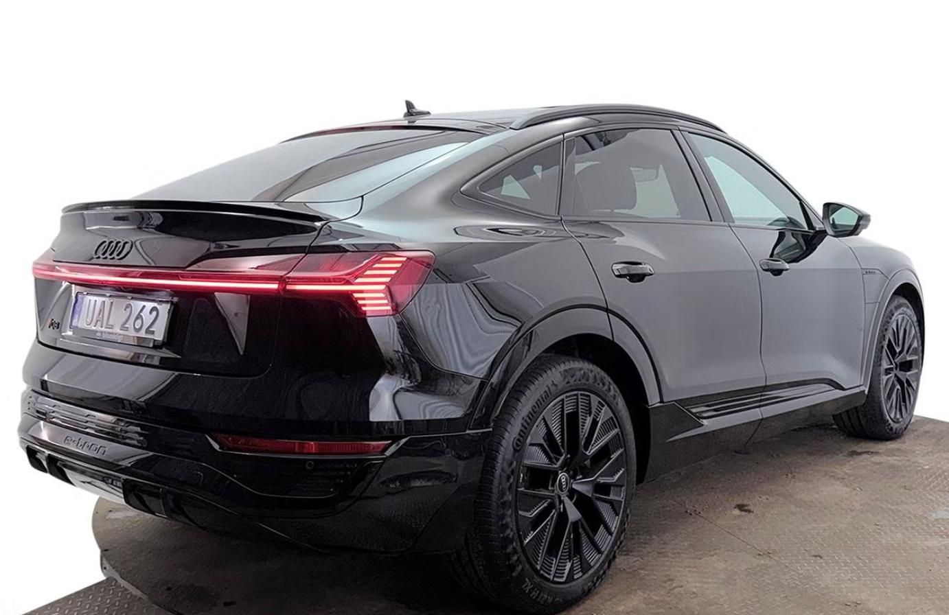 Audi Q8 e-tron, 55 Sportback Q 360 Matrix Pano - fotka 5